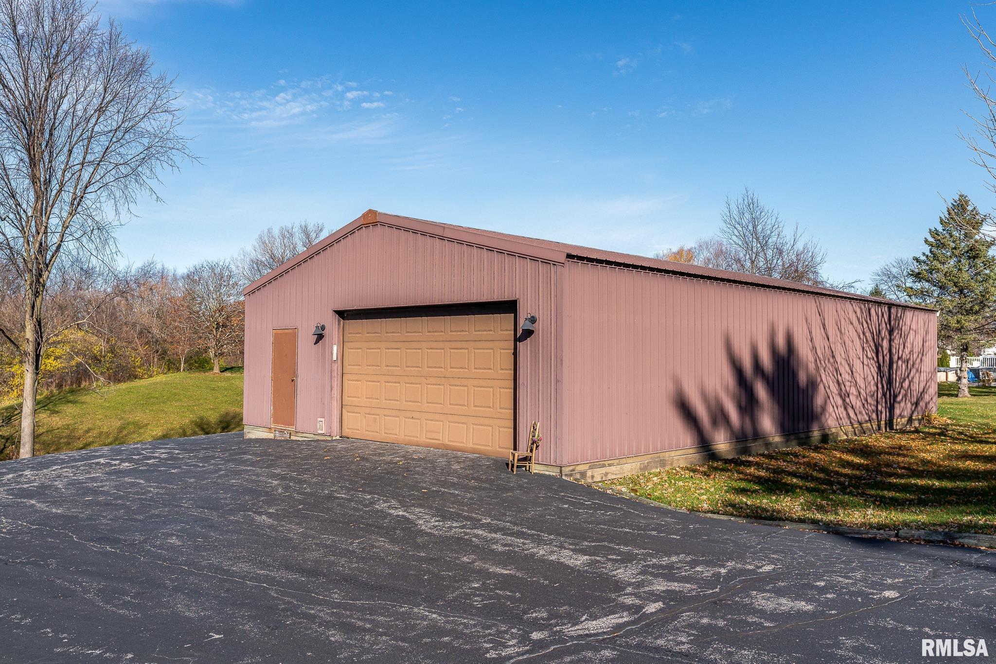 13220 63rd Avenue, Blue Grass, Iowa image 3