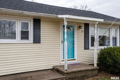 Homes For Sale - 107 E Vermont Street<br/> Williamson County, Carterville, IL 62918