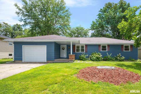 Homes For Sale - 1142 Stacy Lane<br/> Macomb, IL 61455