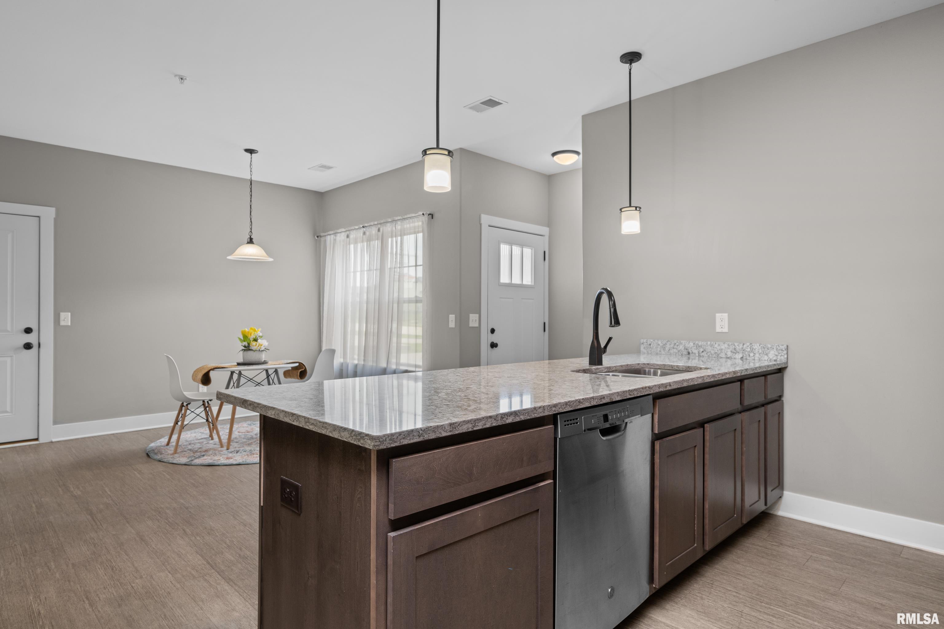 2950 Charissas Place, Bettendorf, Iowa image 6