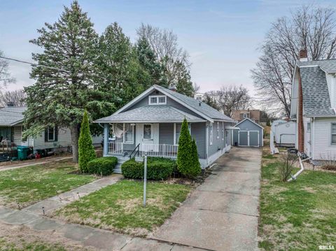 Homes For Sale - 1742 Baird Avenue<br/> Knox County, Galesburg, IL 61401