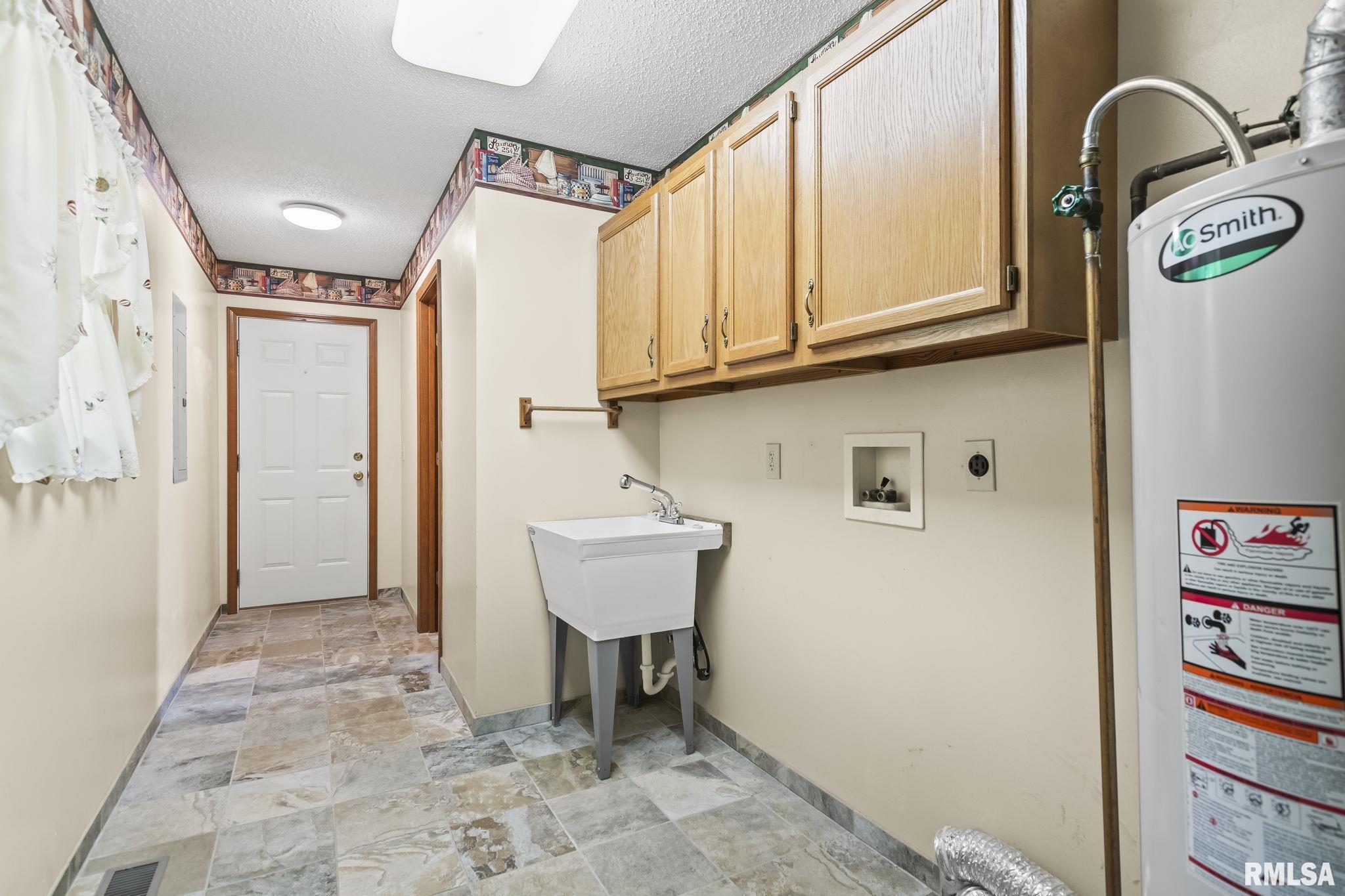 2087 N 700 East Road, Edinburg, Illinois image 36