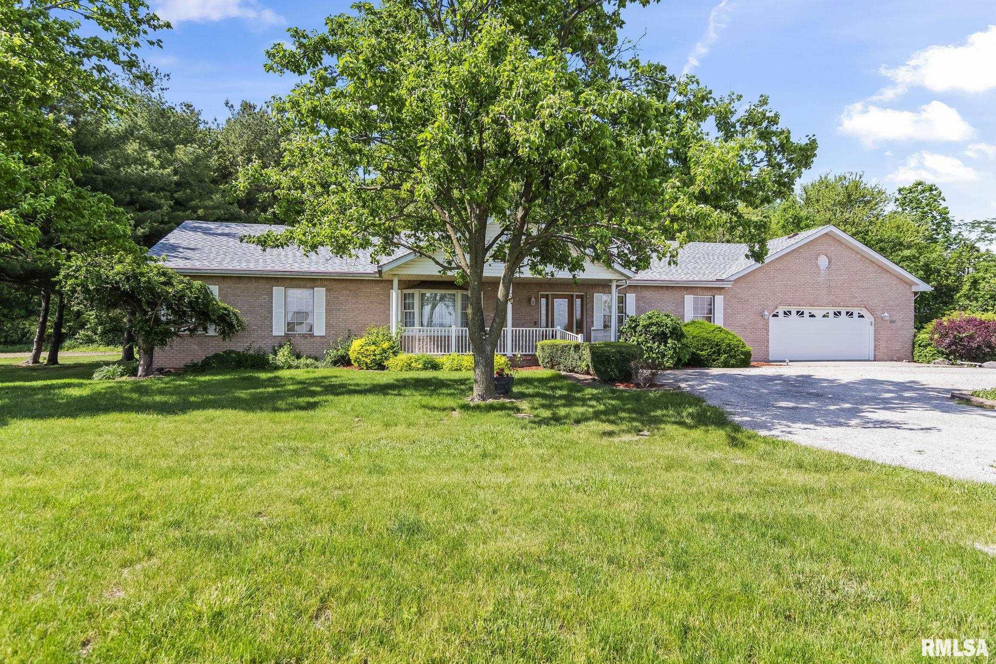 2087 N 700 East Road, Edinburg, Illinois image 1