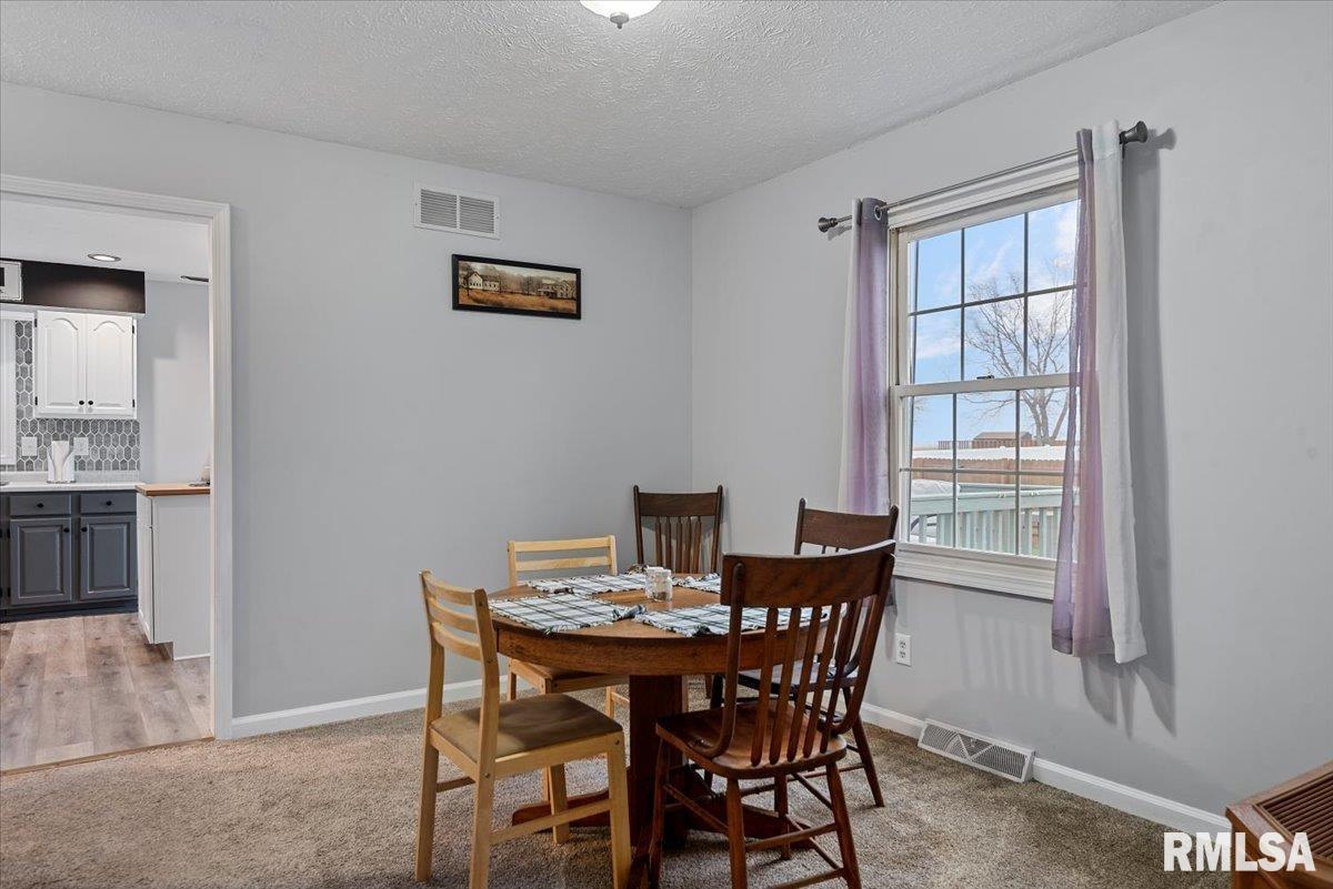 802 N Clover Court, Athens, Illinois image 14
