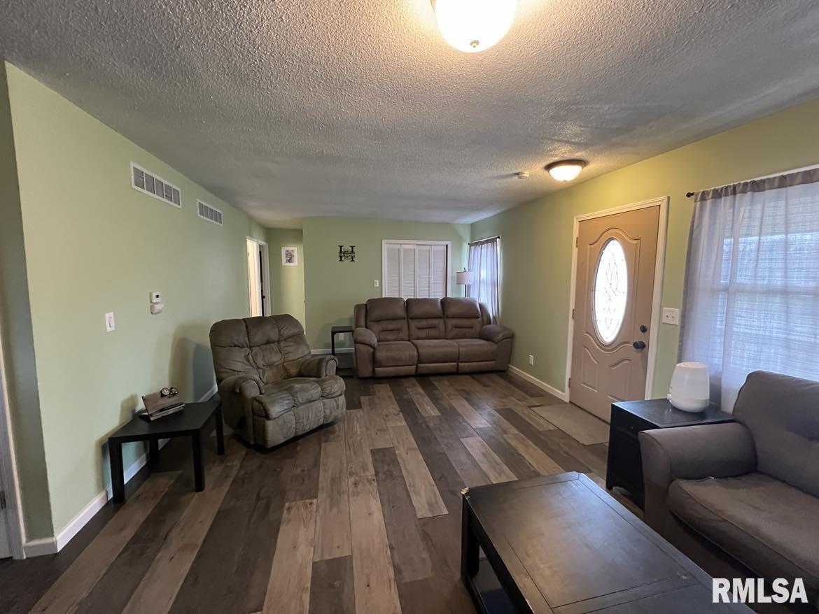 124 Harmony Lane, Macomb, Illinois image 2