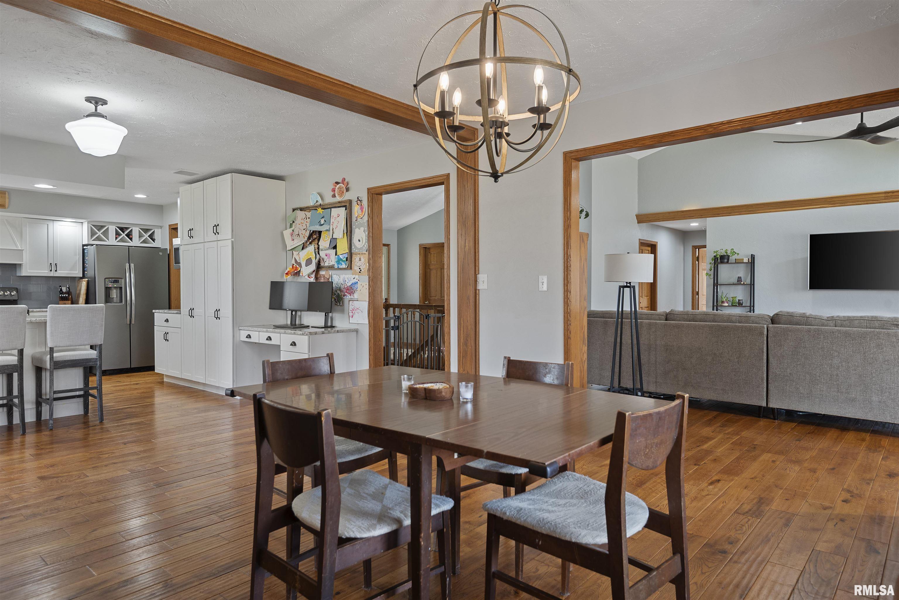 17269 Woodland Lakes Drive, Petersburg, Illinois image 14