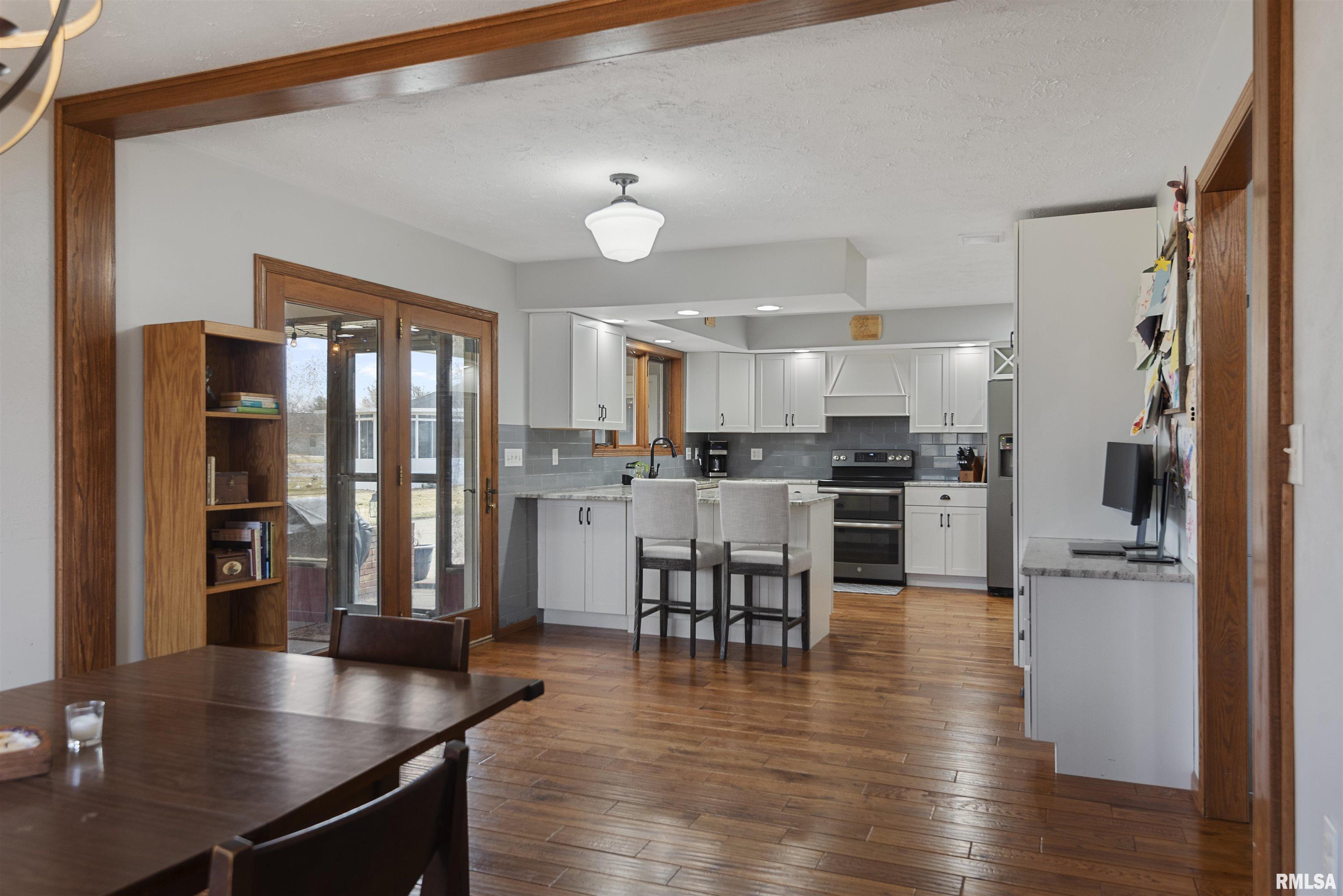 17269 Woodland Lakes Drive, Petersburg, Illinois image 13
