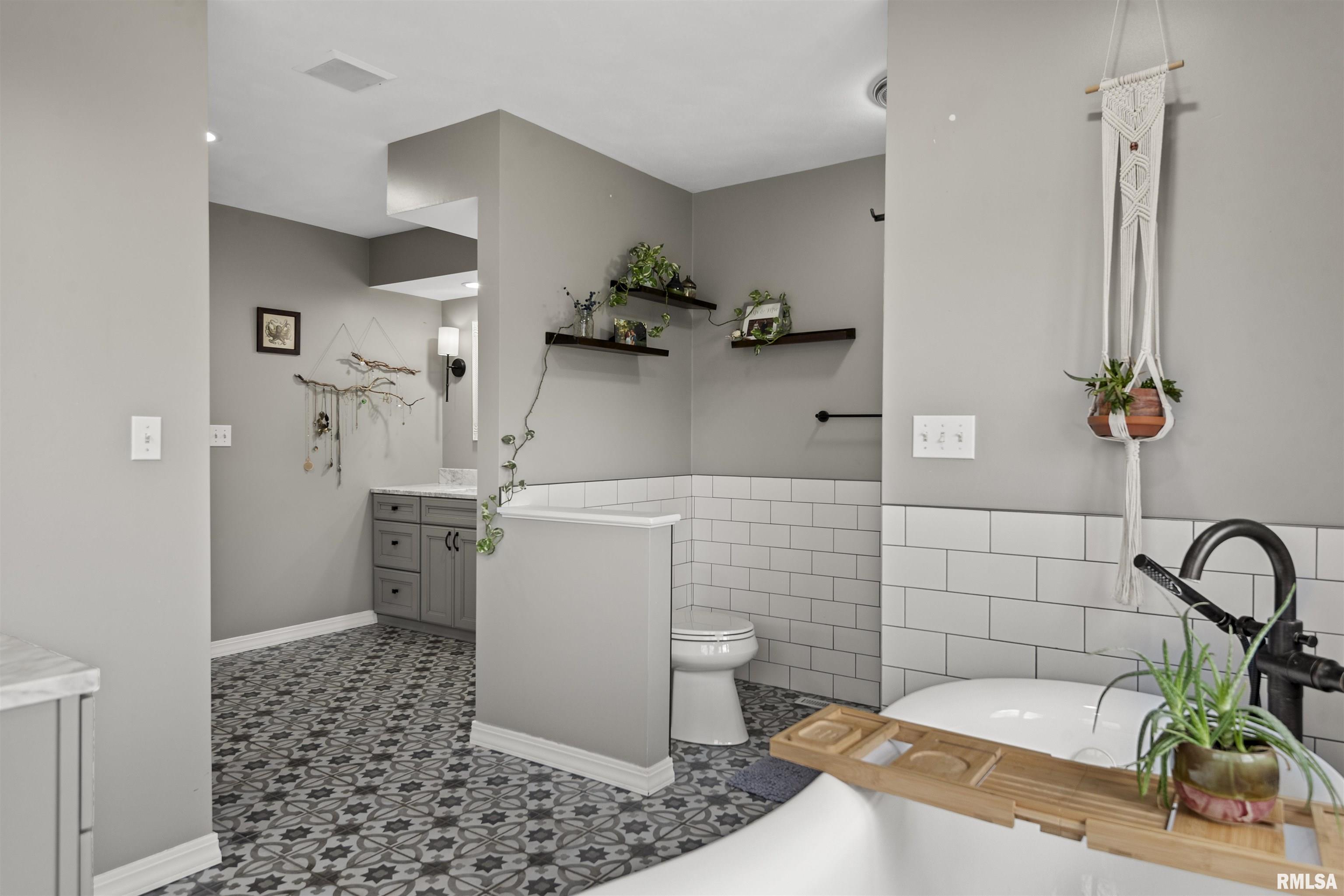 17269 Woodland Lakes Drive, Petersburg, Illinois image 31
