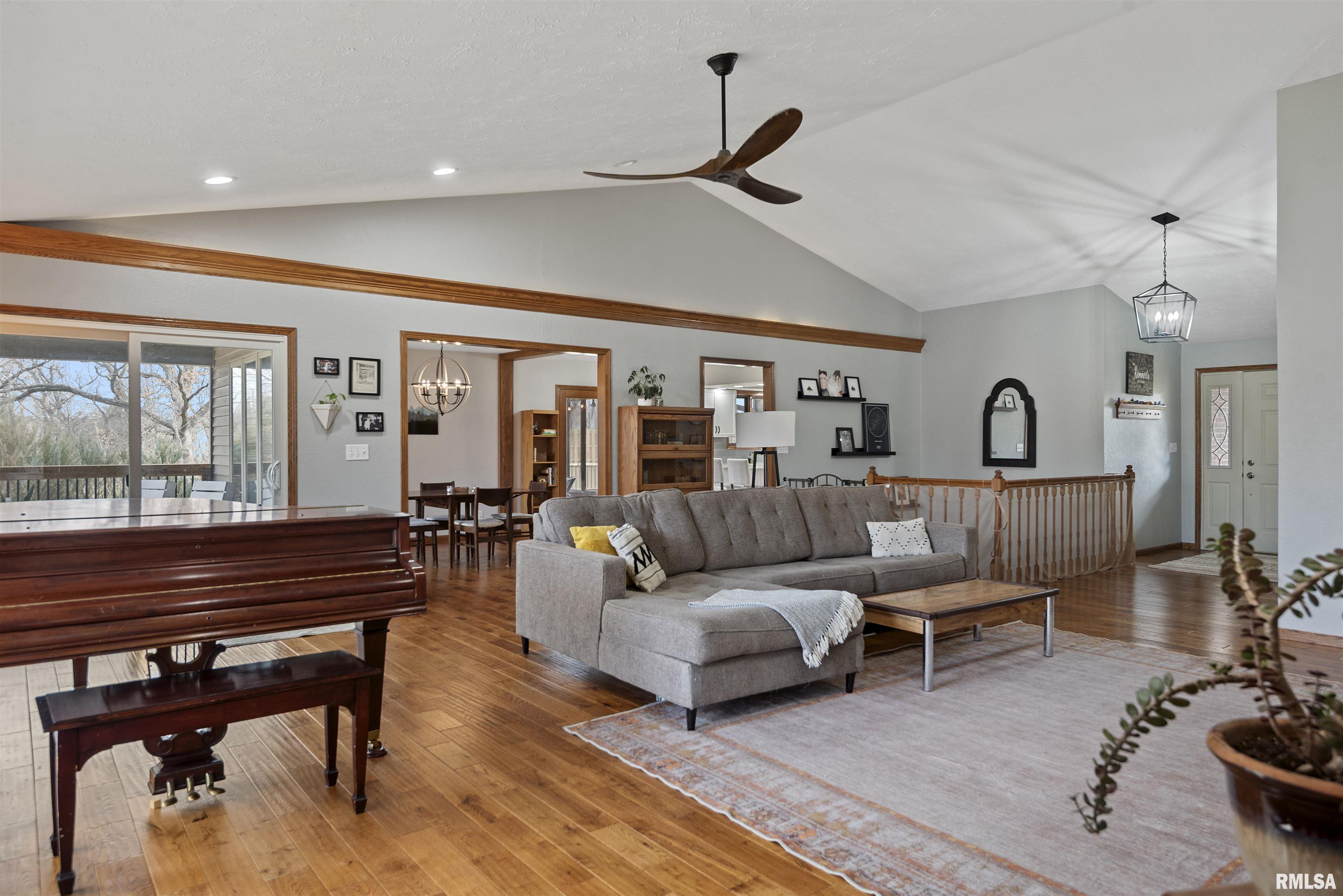 17269 Woodland Lakes Drive, Petersburg, Illinois image 10