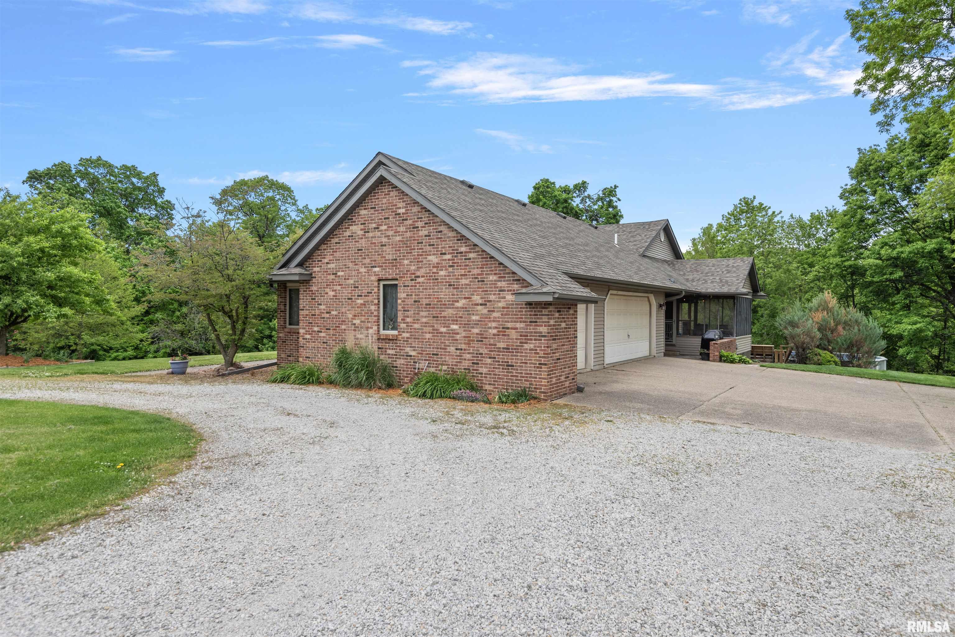 17269 Woodland Lakes Drive, Petersburg, Illinois image 3