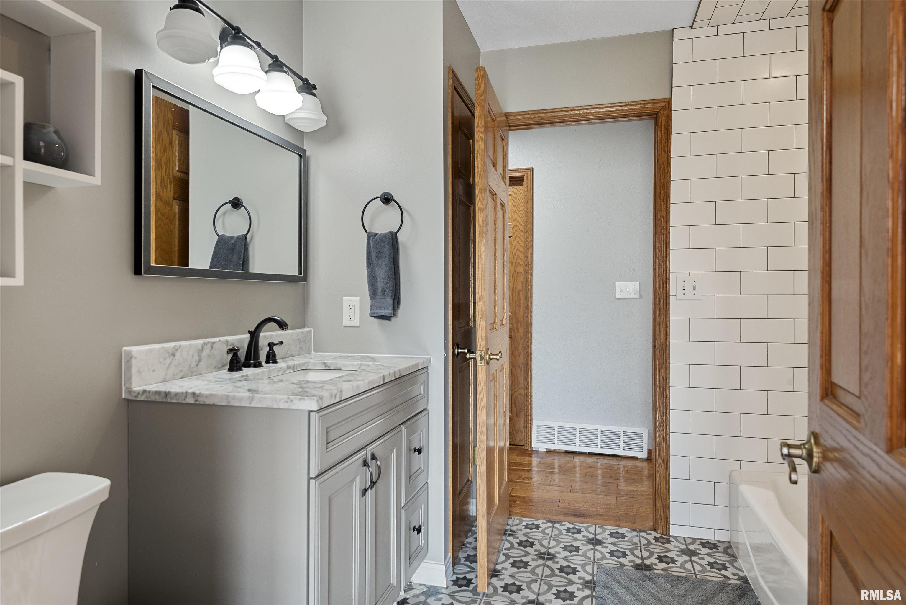 17269 Woodland Lakes Drive, Petersburg, Illinois image 37