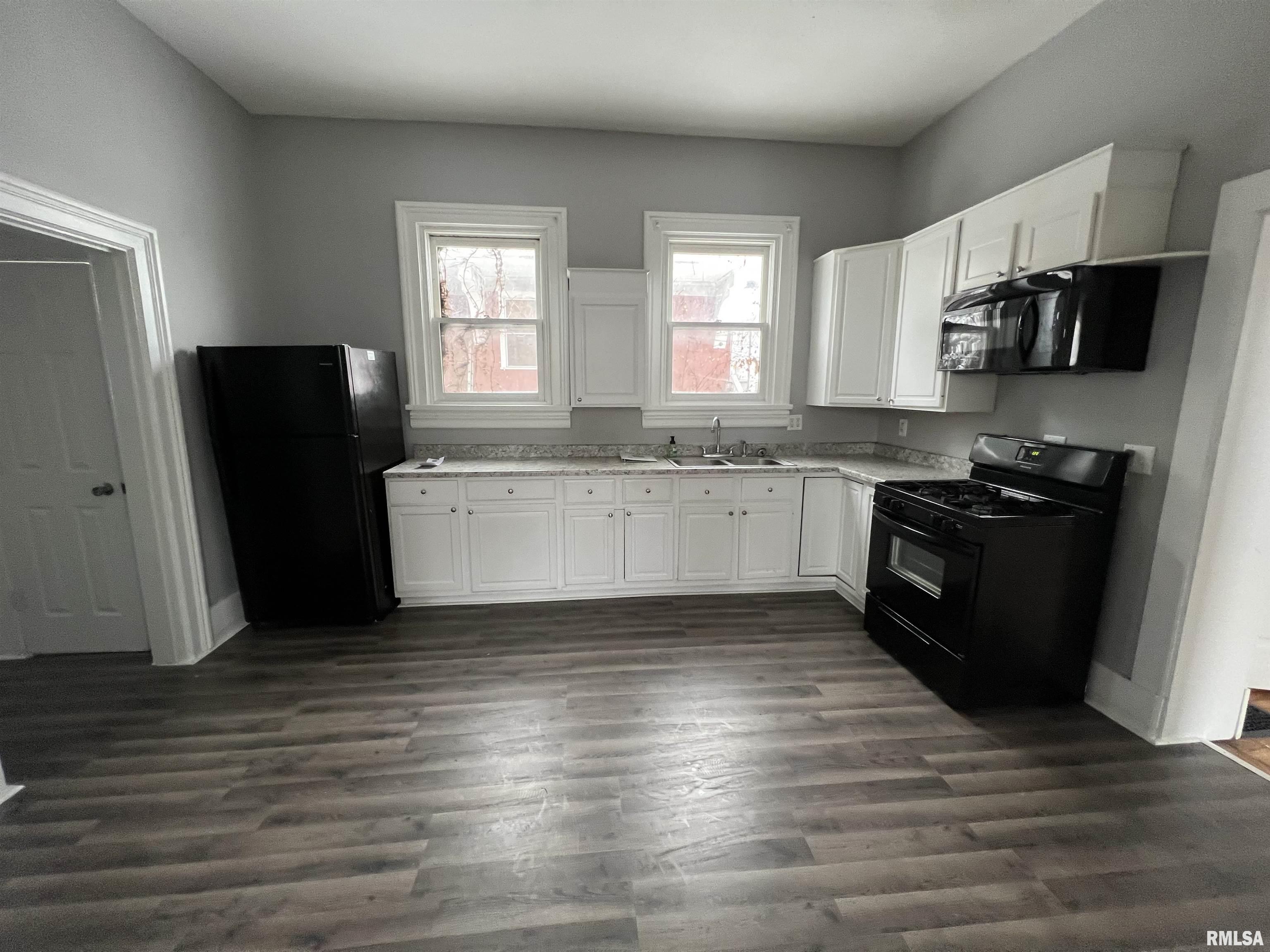 724 W 8th Street, Davenport, Iowa image 6
