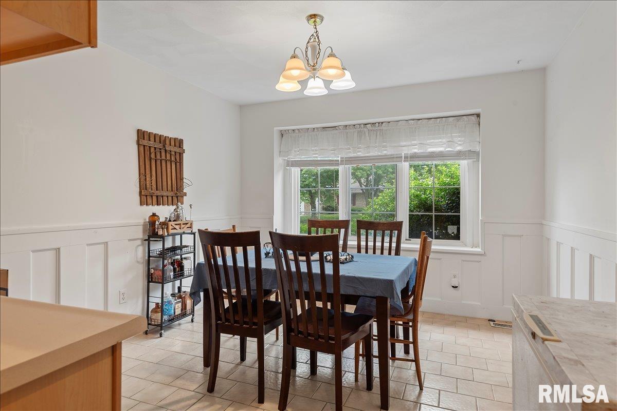1619 Briarcreek Lane, Springfield, Illinois image 12