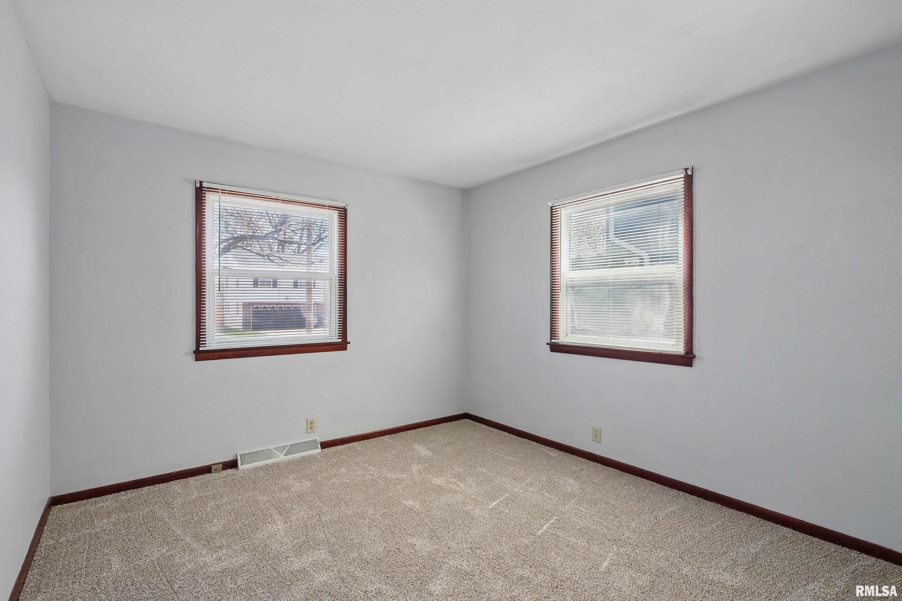 2634 N Gayman Avenue, Davenport, Iowa image 15