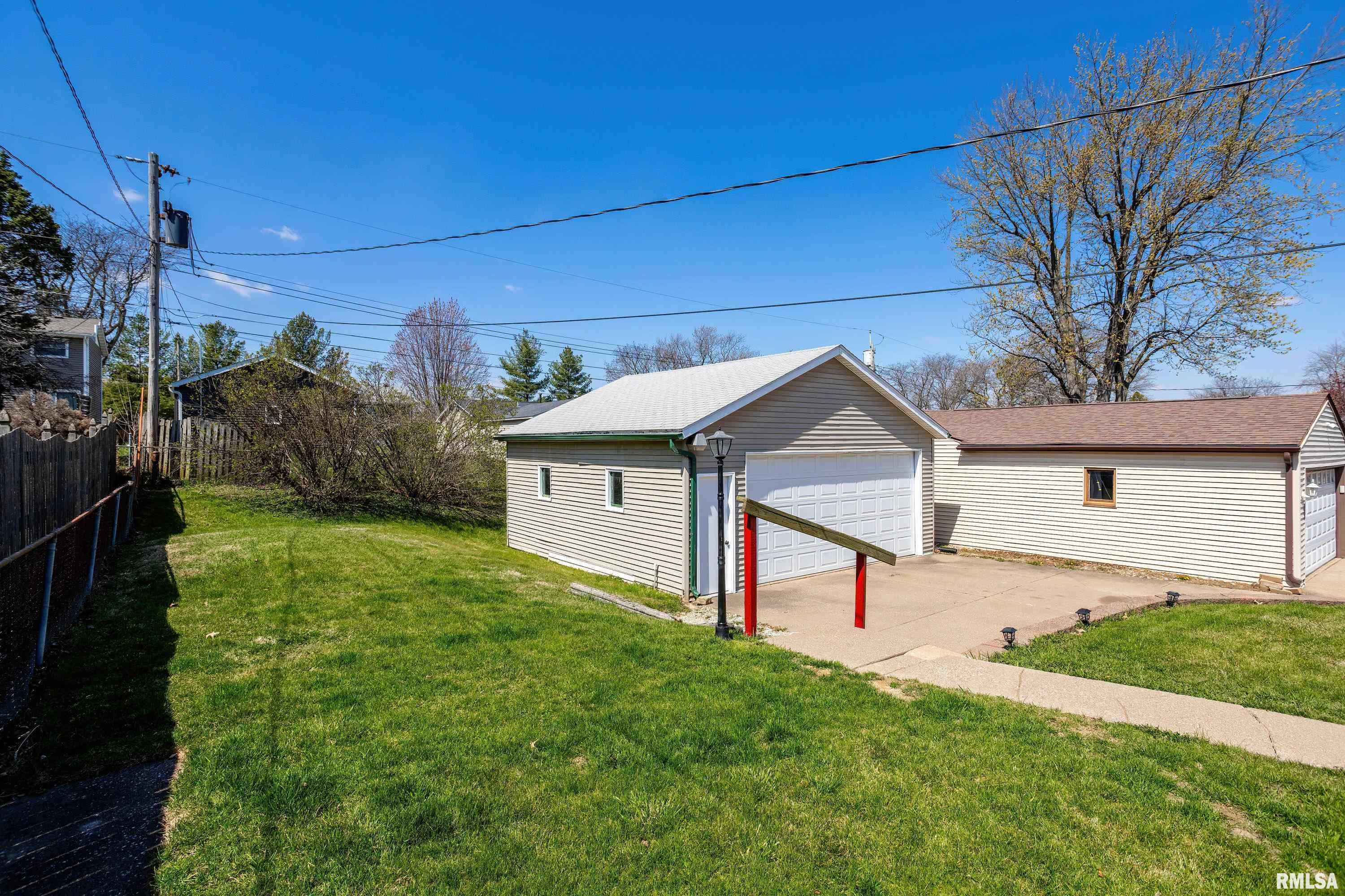 2634 N Gayman Avenue, Davenport, Iowa image 29