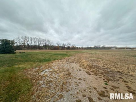 Photo of 615 S 6TH Avenue, De Witt, IA 52742 (MLS # QC4239590)