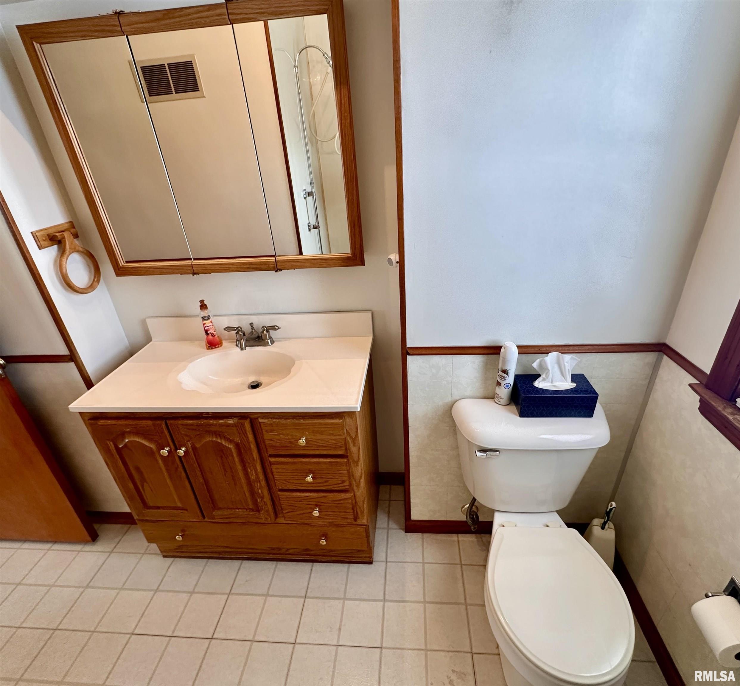 446 Lawrence Avenue, Galesburg, Illinois image 21