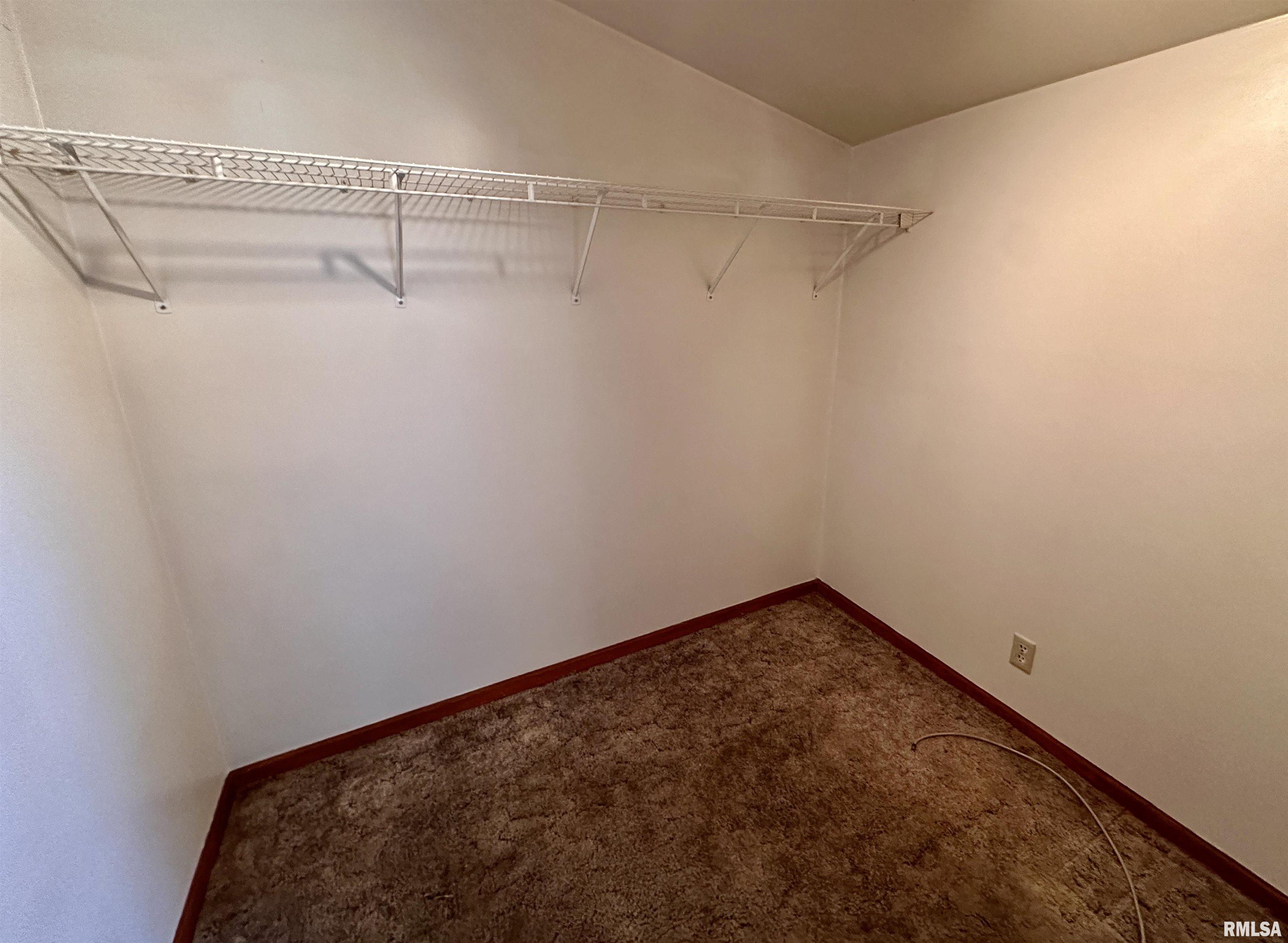 446 Lawrence Avenue, Galesburg, Illinois image 18