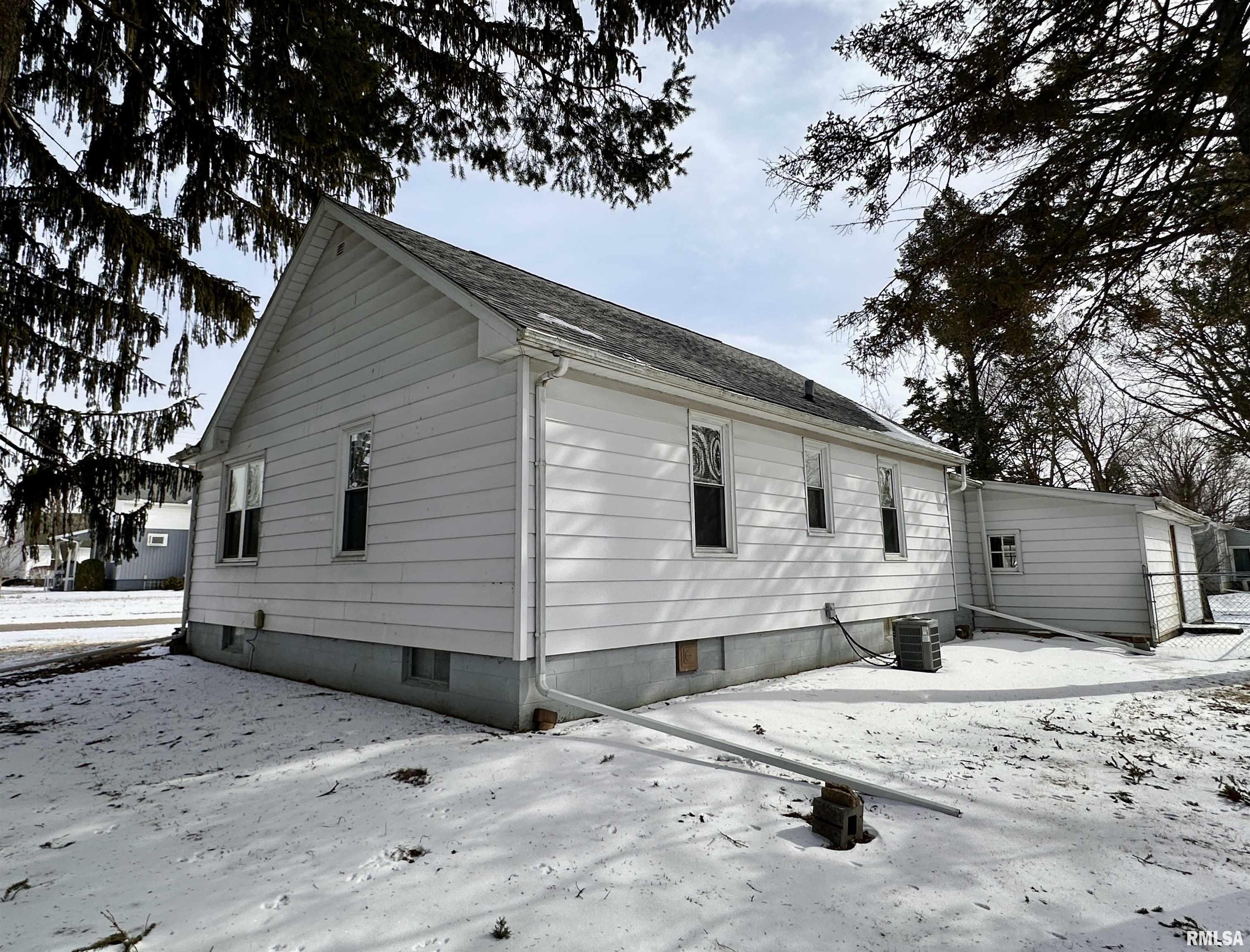 446 Lawrence Avenue, Galesburg, Illinois image 35