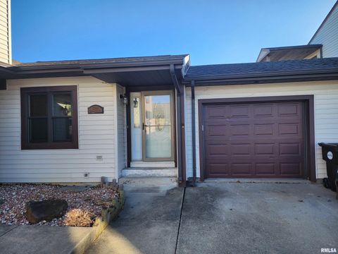 Condo For Sale - 2344 Railsplitter Avenue<br/> Logan County, Lincoln, IL 62656
