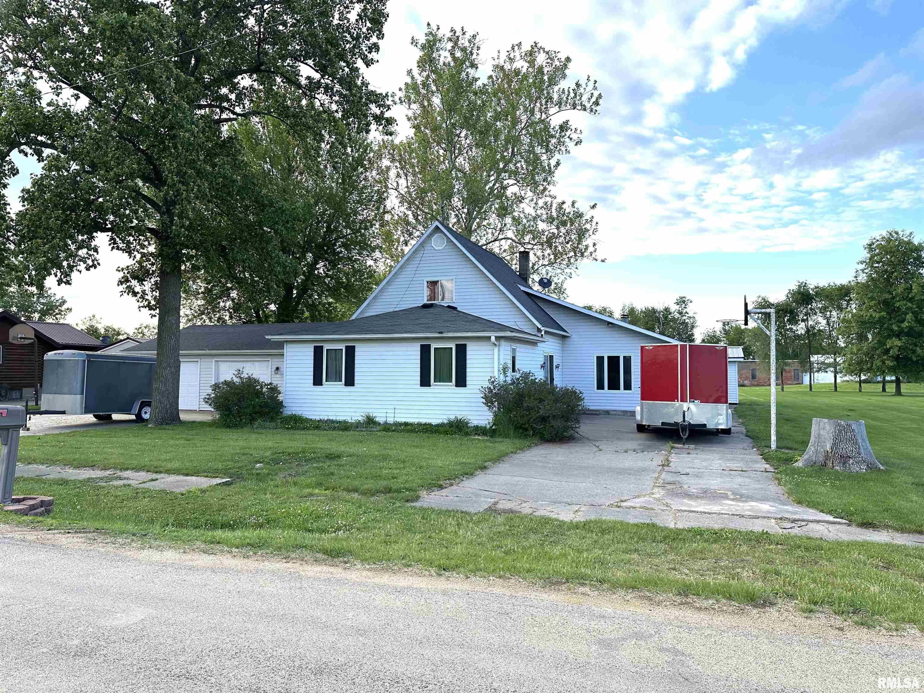 312 E School Street, Preston, Iowa image 3
