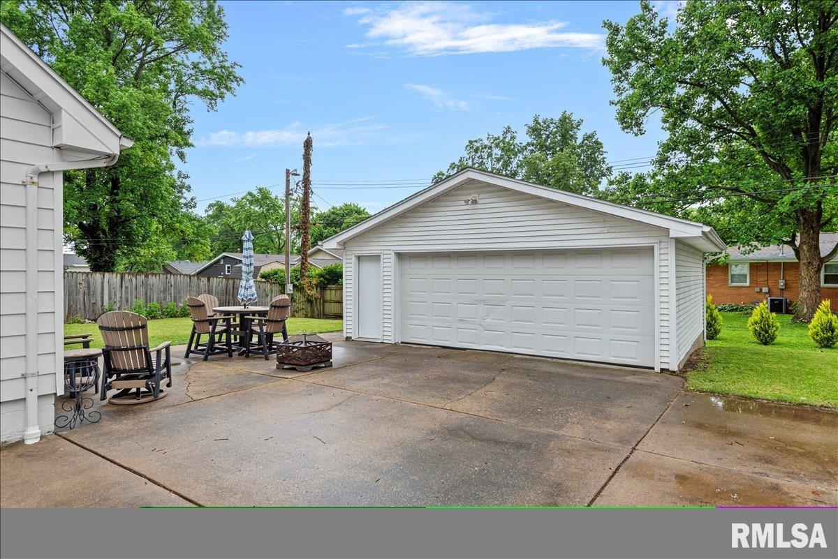 2054 Cambridge Road, Springfield, Illinois image 38