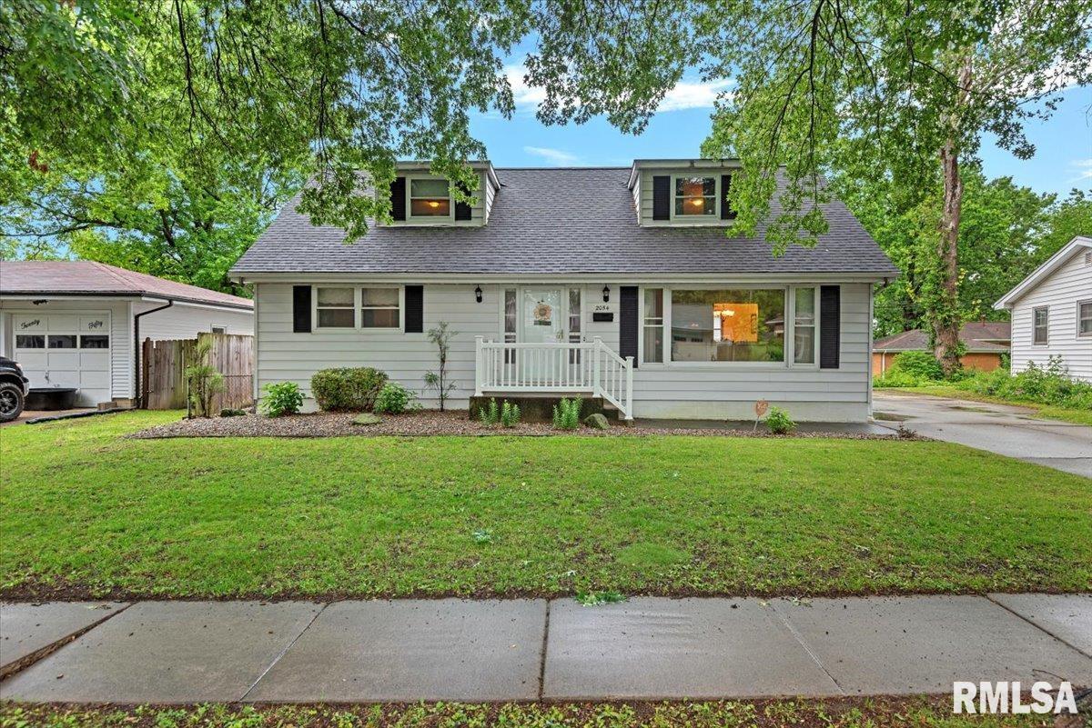 2054 Cambridge Road, Springfield, Illinois image 1