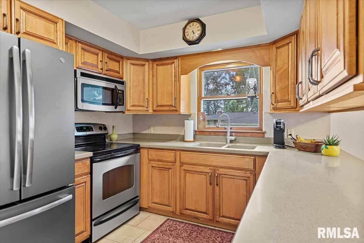 2054 Cambridge Road, Springfield, Illinois image 12