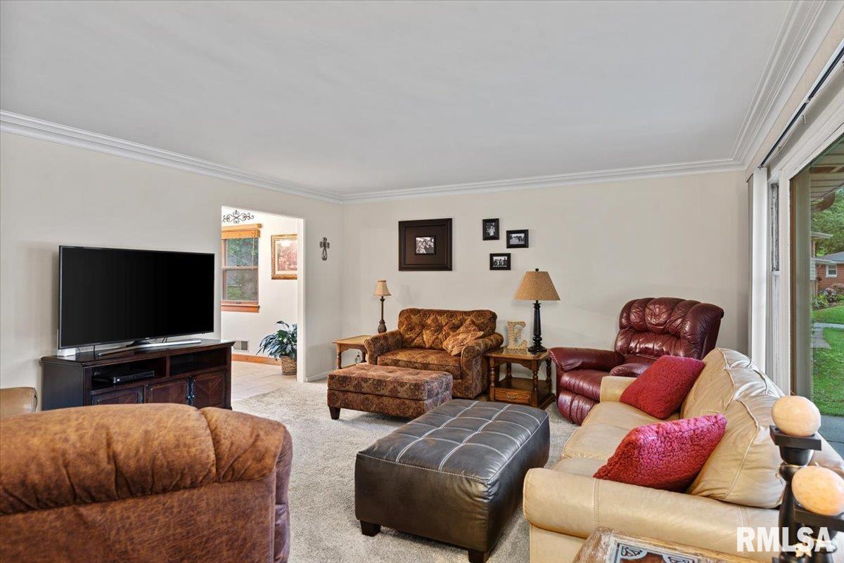 2054 Cambridge Road, Springfield, Illinois image 5