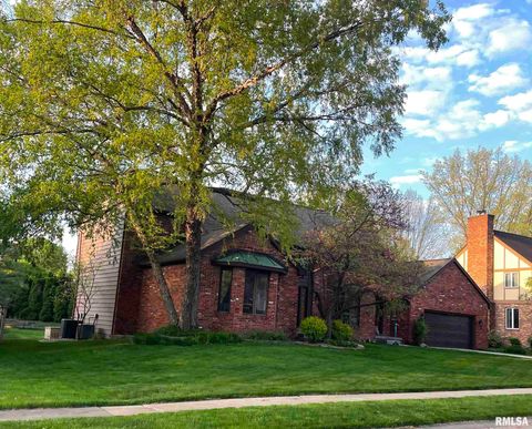 Homes For Sale - 2000 Oak Creek Road<br/> Sangamon County, Springfield, IL 62704