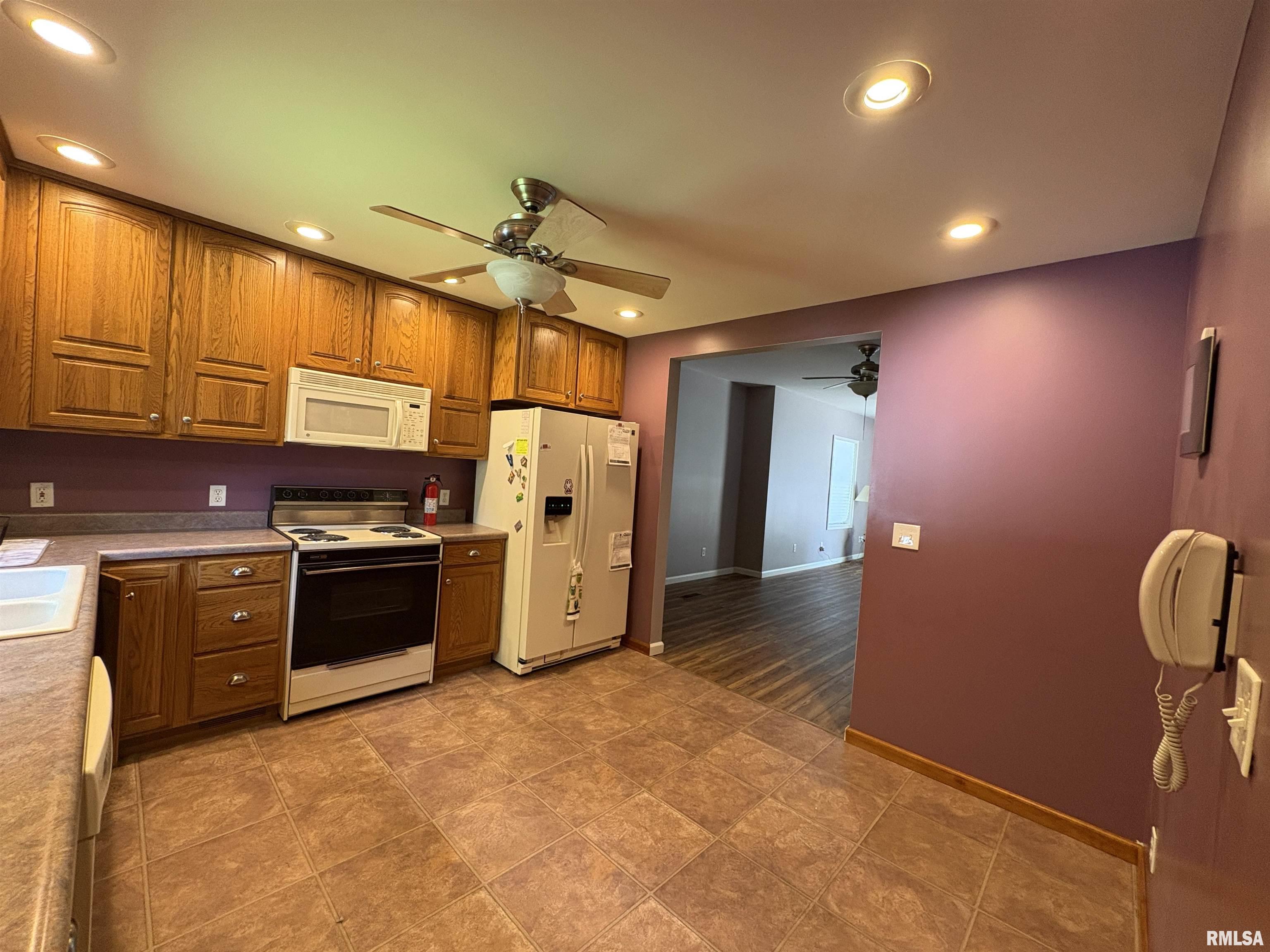 518 N Almond Street, Carbondale, Illinois image 12