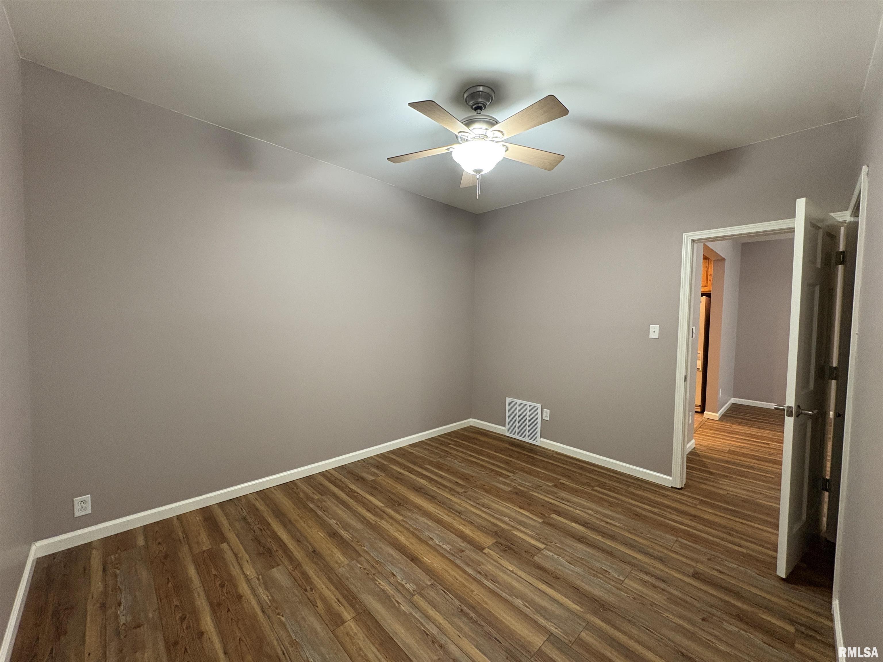 518 N Almond Street, Carbondale, Illinois image 19