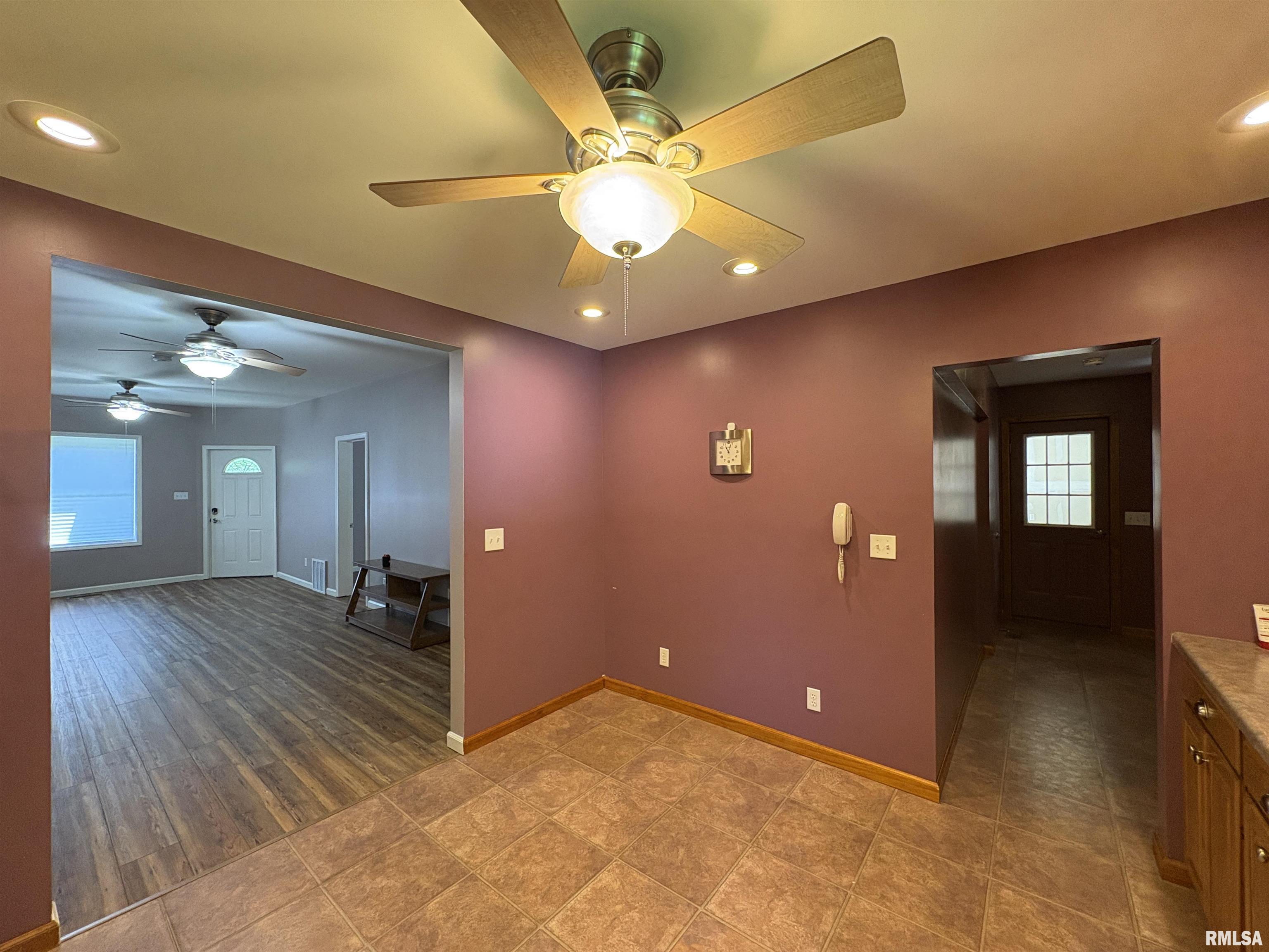 518 N Almond Street, Carbondale, Illinois image 13