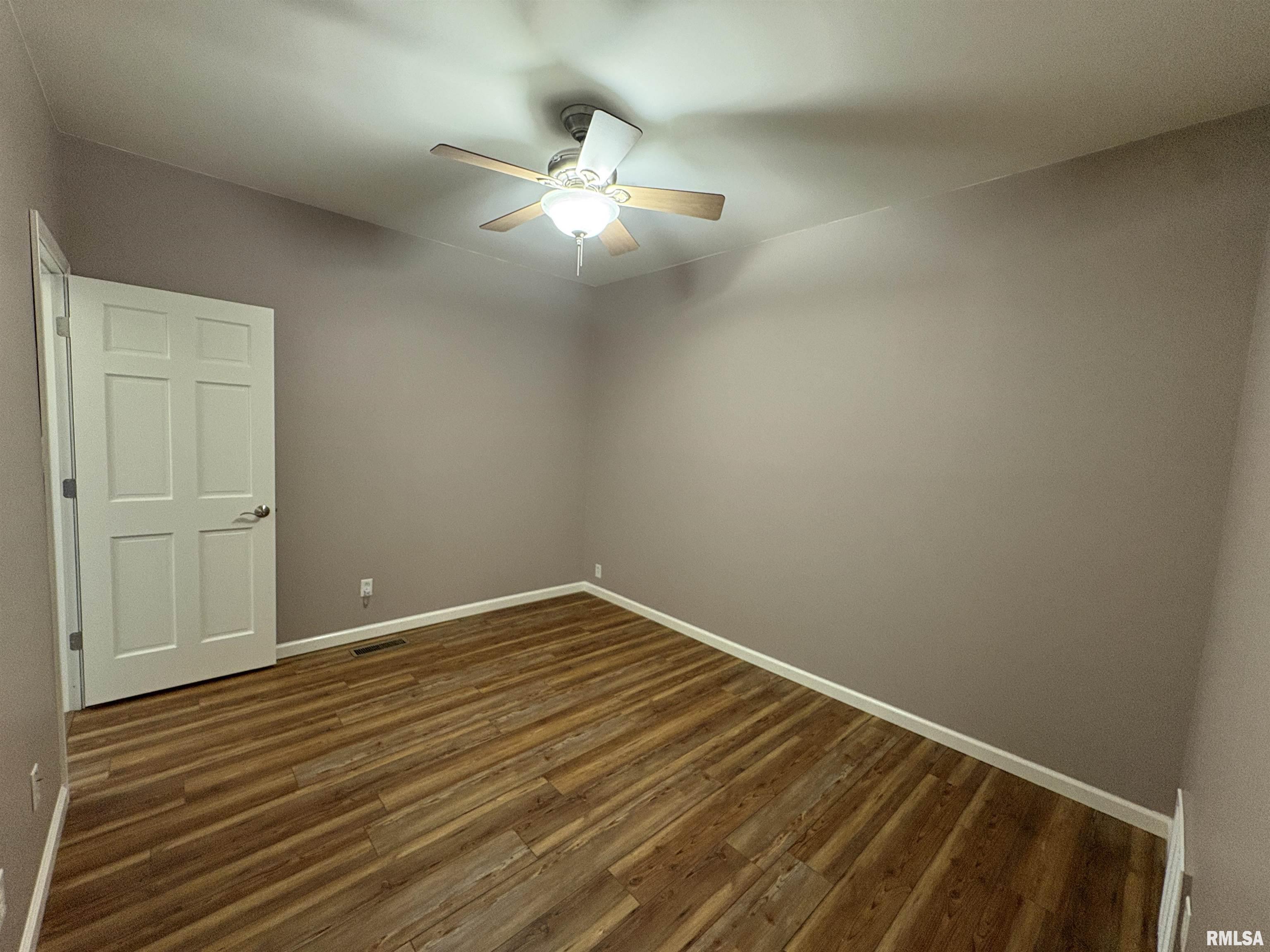 518 N Almond Street, Carbondale, Illinois image 18