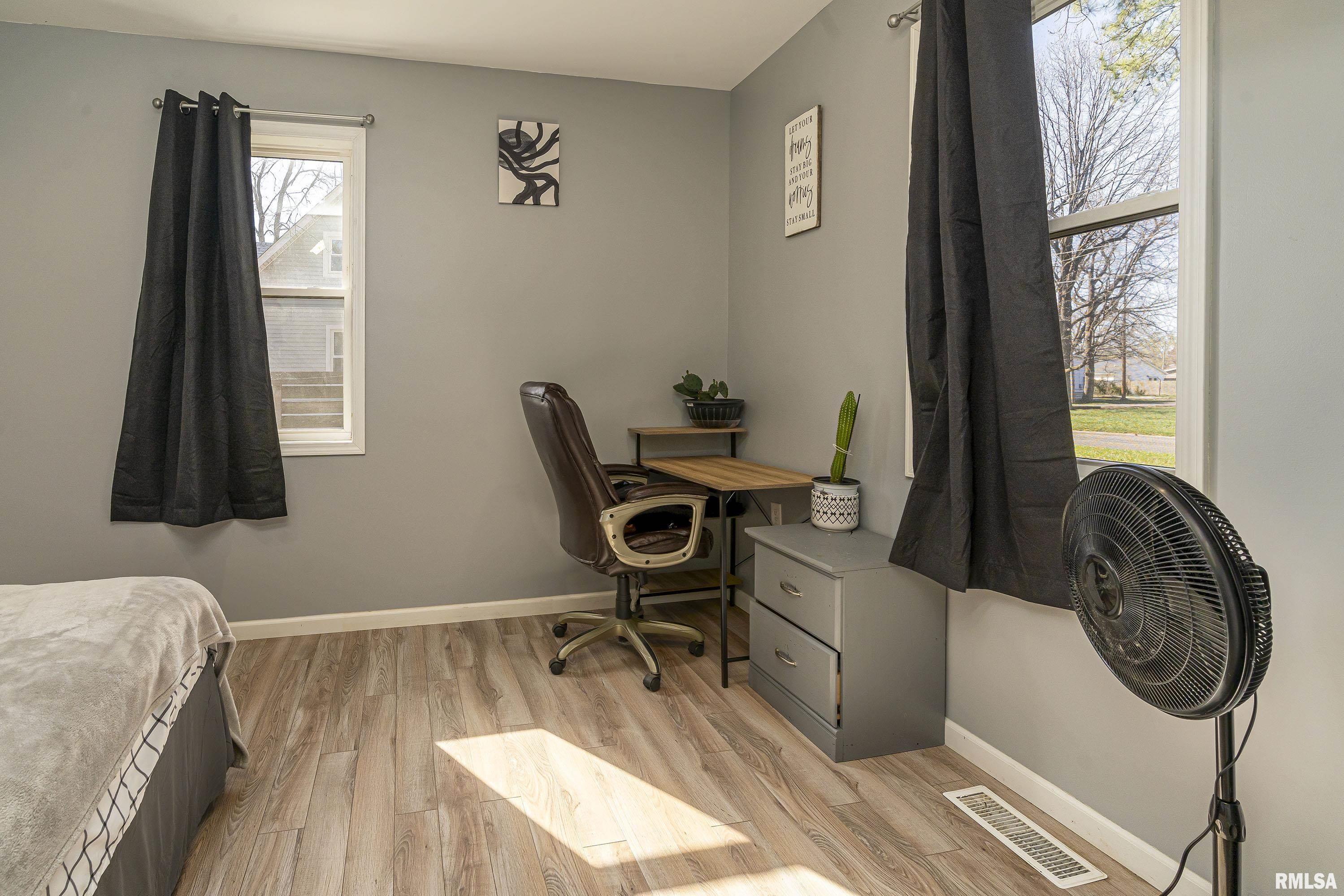 303 W Boulevard Street, Marion, Illinois image 34