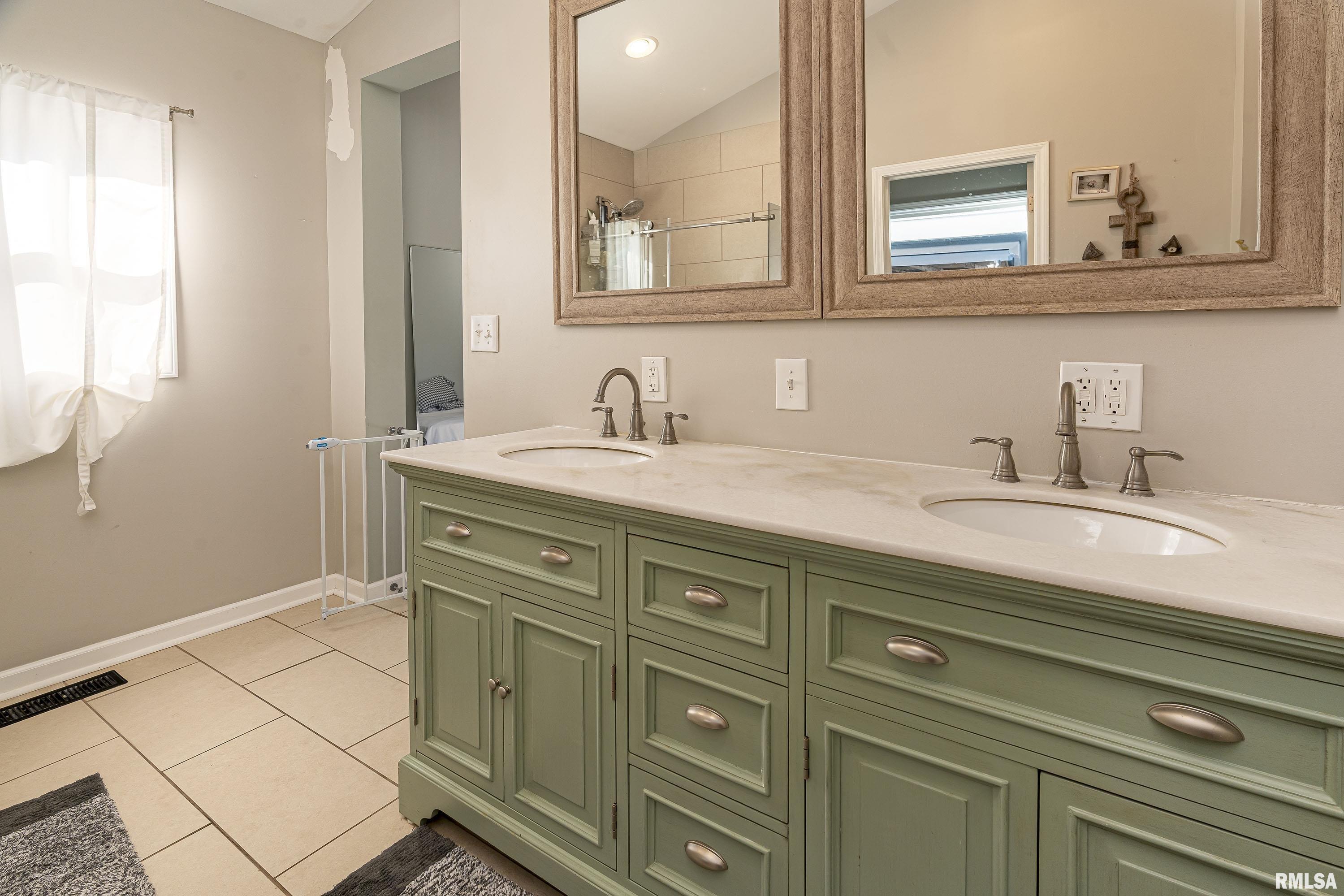 303 W Boulevard Street, Marion, Illinois image 35
