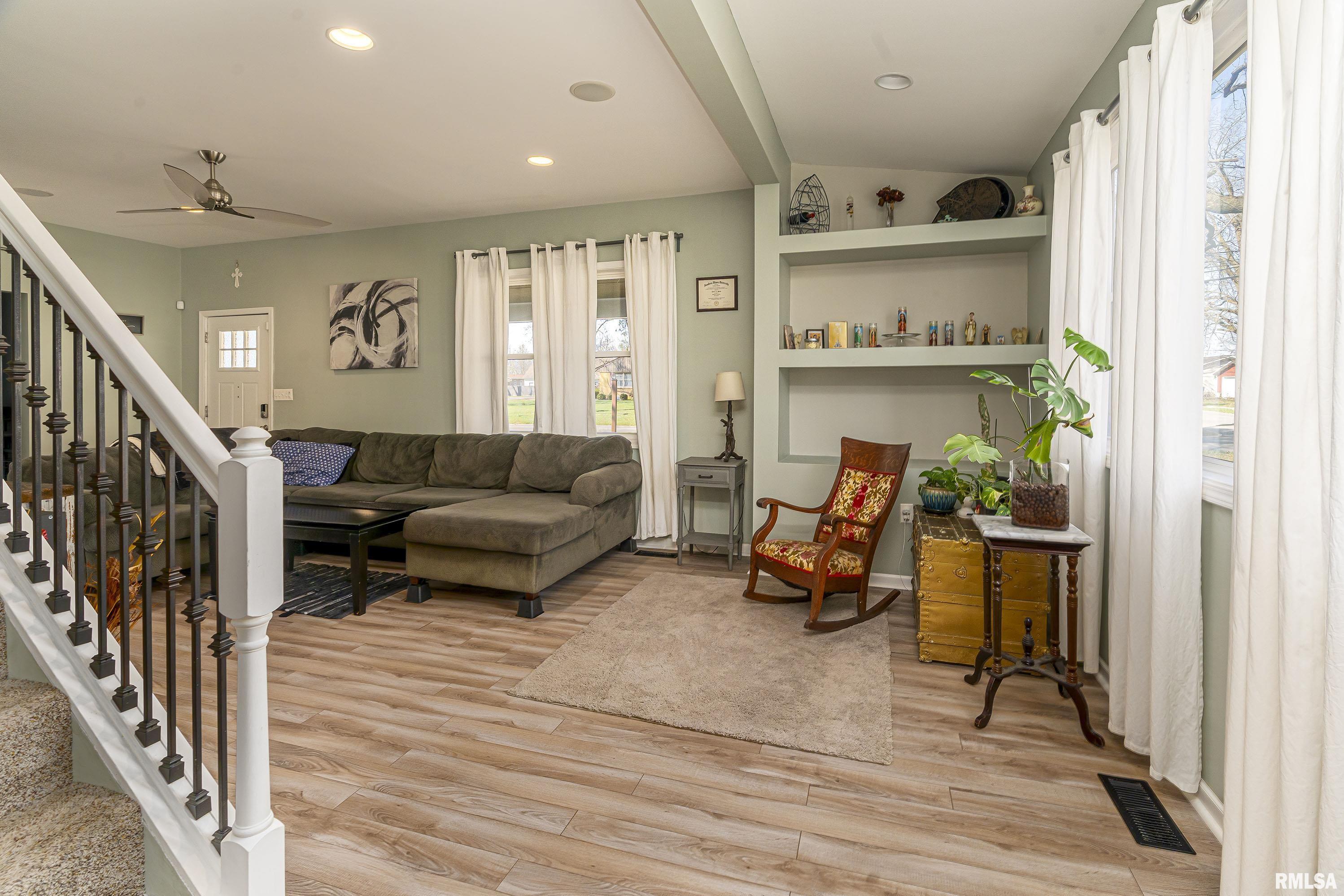 303 W Boulevard Street, Marion, Illinois image 16