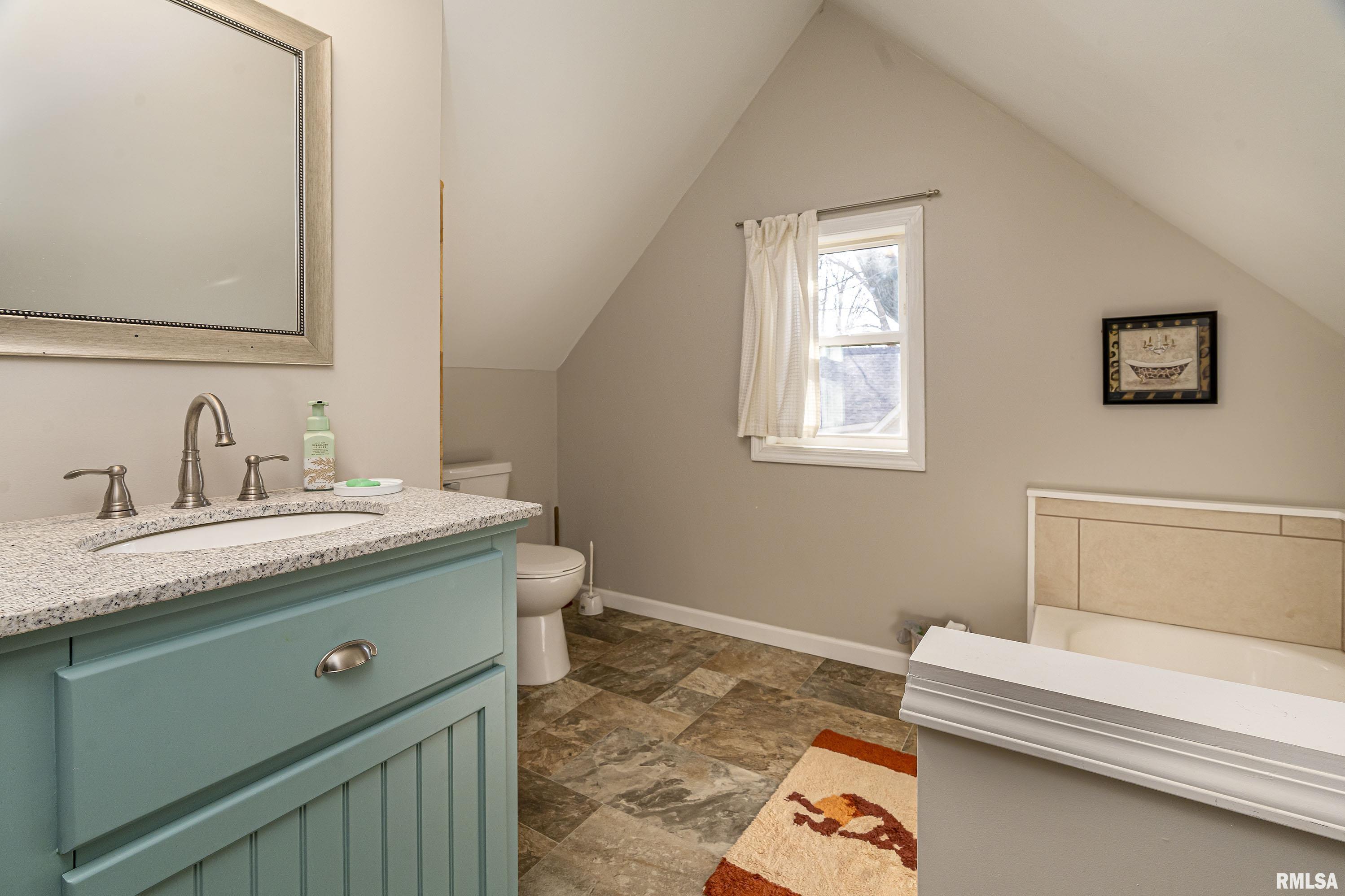 303 W Boulevard Street, Marion, Illinois image 28