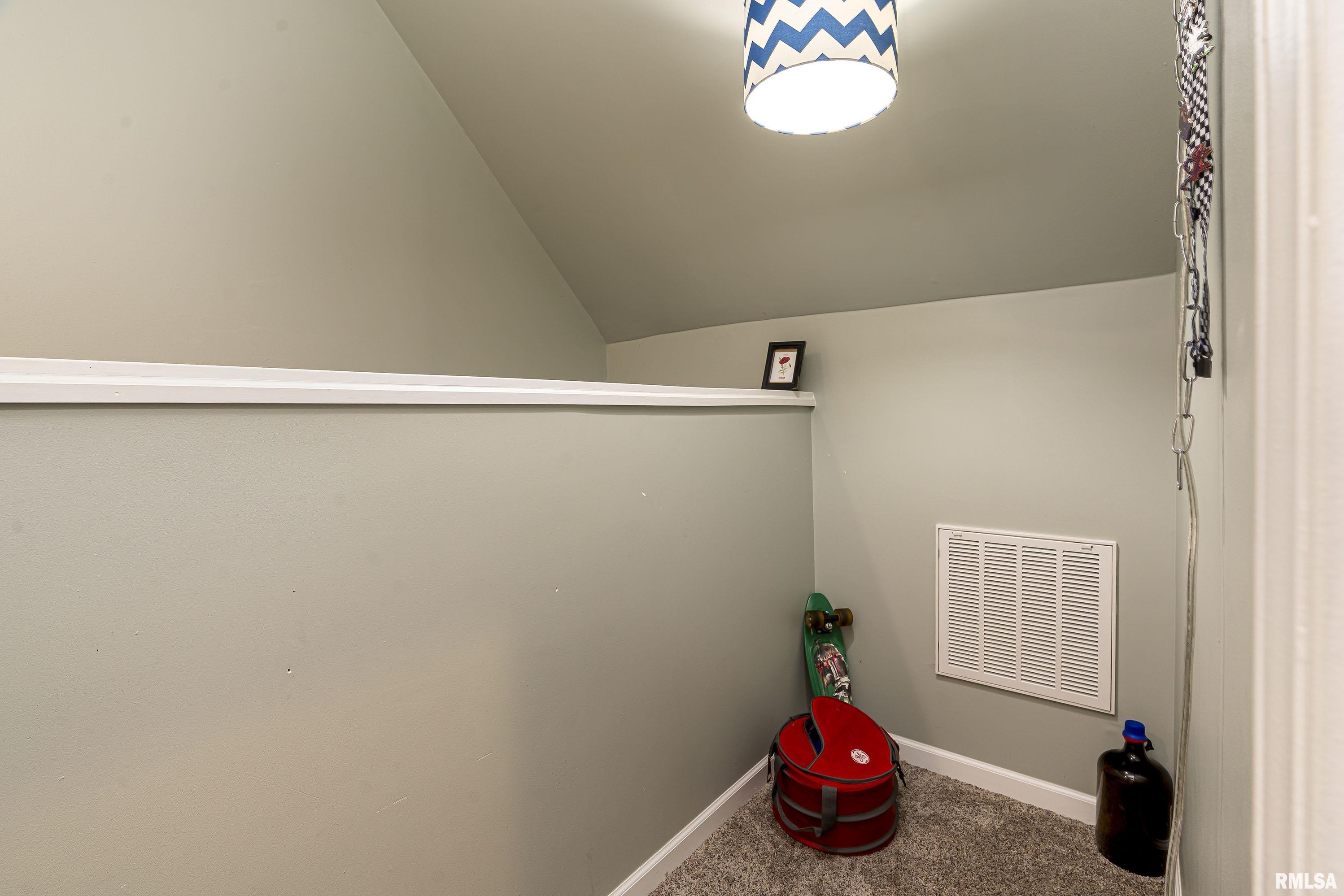 303 W Boulevard Street, Marion, Illinois image 26