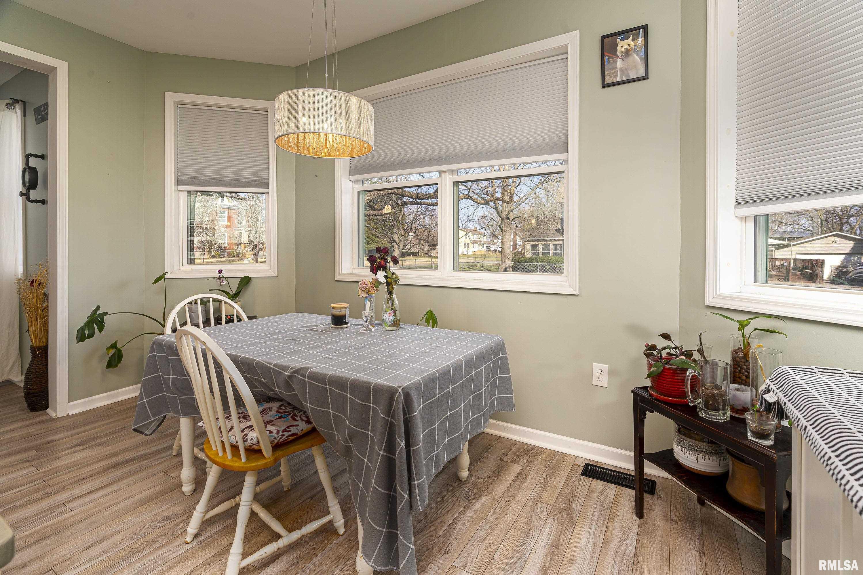 303 W Boulevard Street, Marion, Illinois image 20