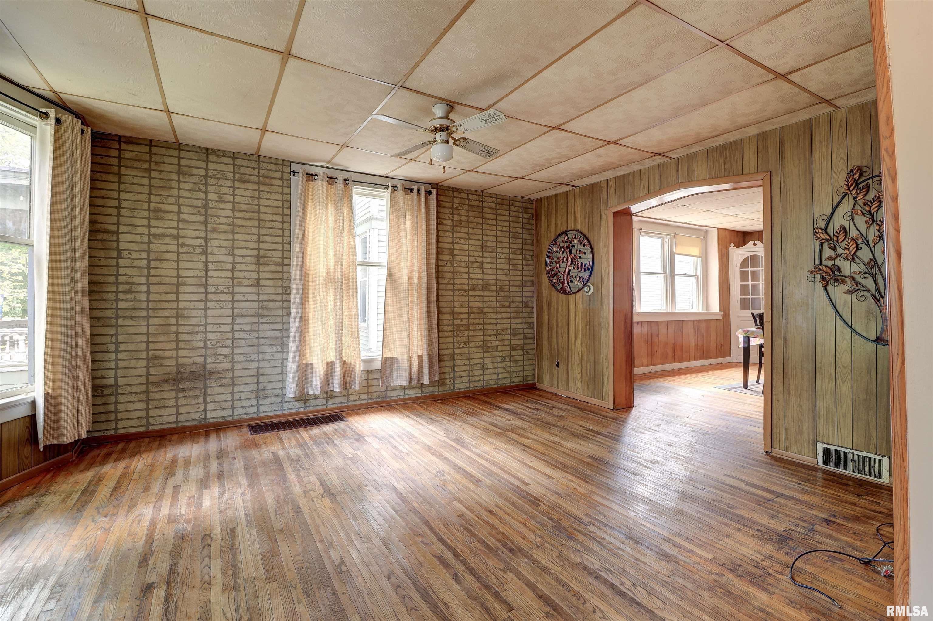 627 5th Avenue South, Clinton, Iowa image 6