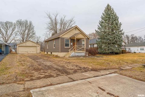 Homes For Sale - 426 E Jefferson Street<br/> Havana, IL 62644