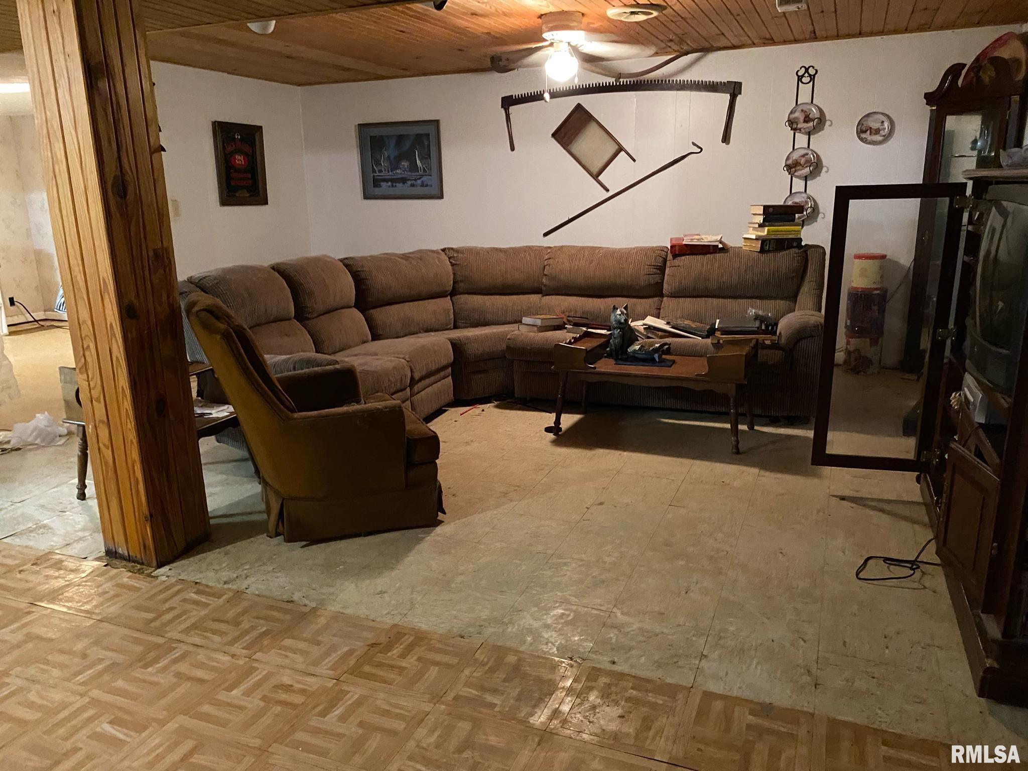 6577 Hillbrook Lane, Brookport, Illinois image 13