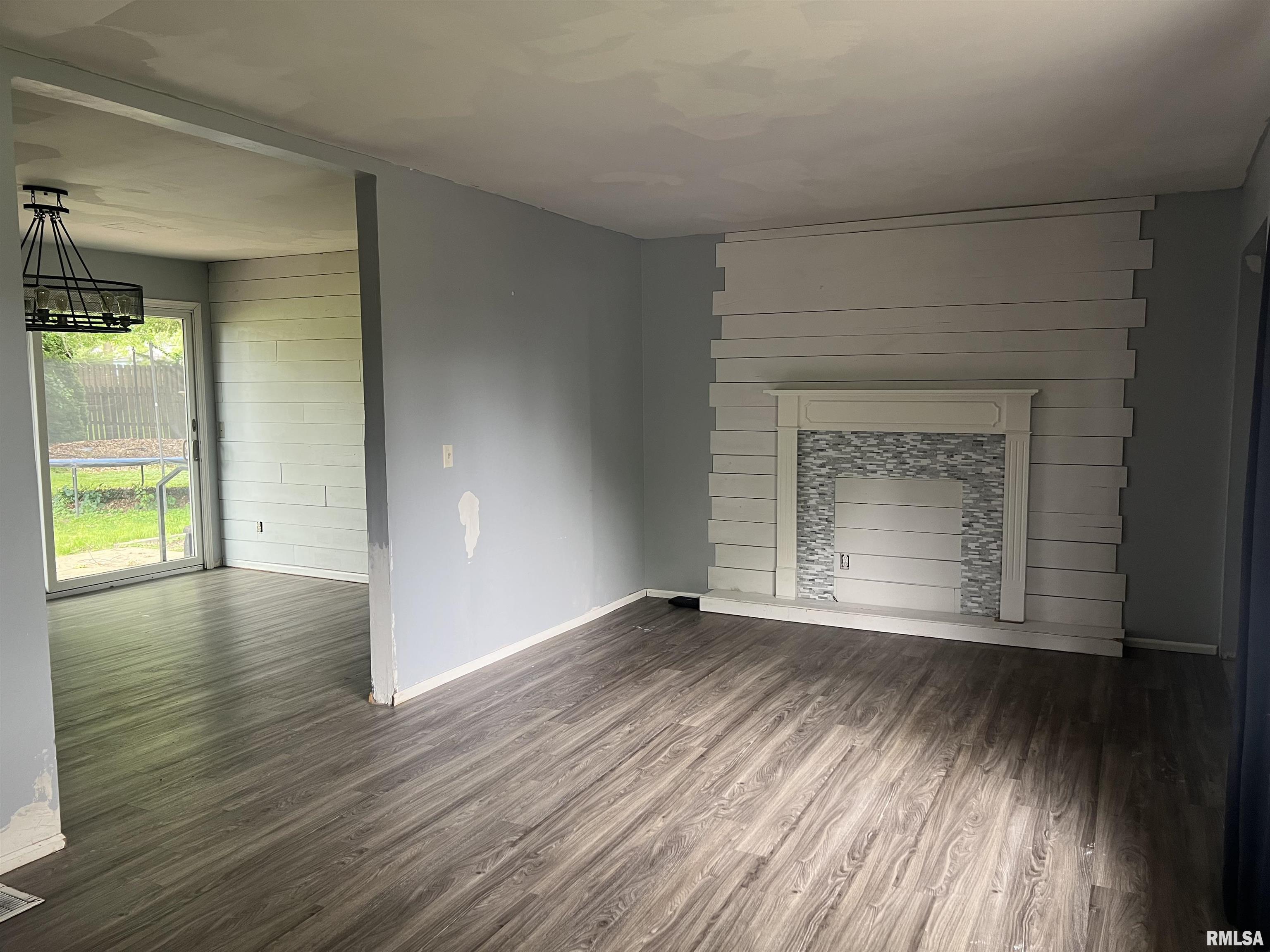 216 Brookside Drive, Jacksonville, Illinois image 28