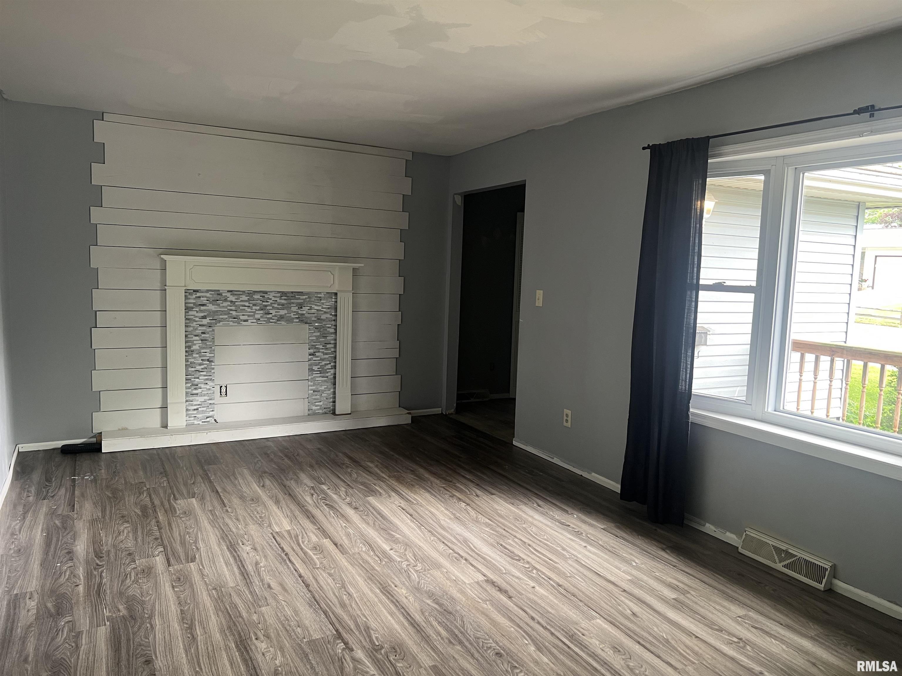 216 Brookside Drive, Jacksonville, Illinois image 29
