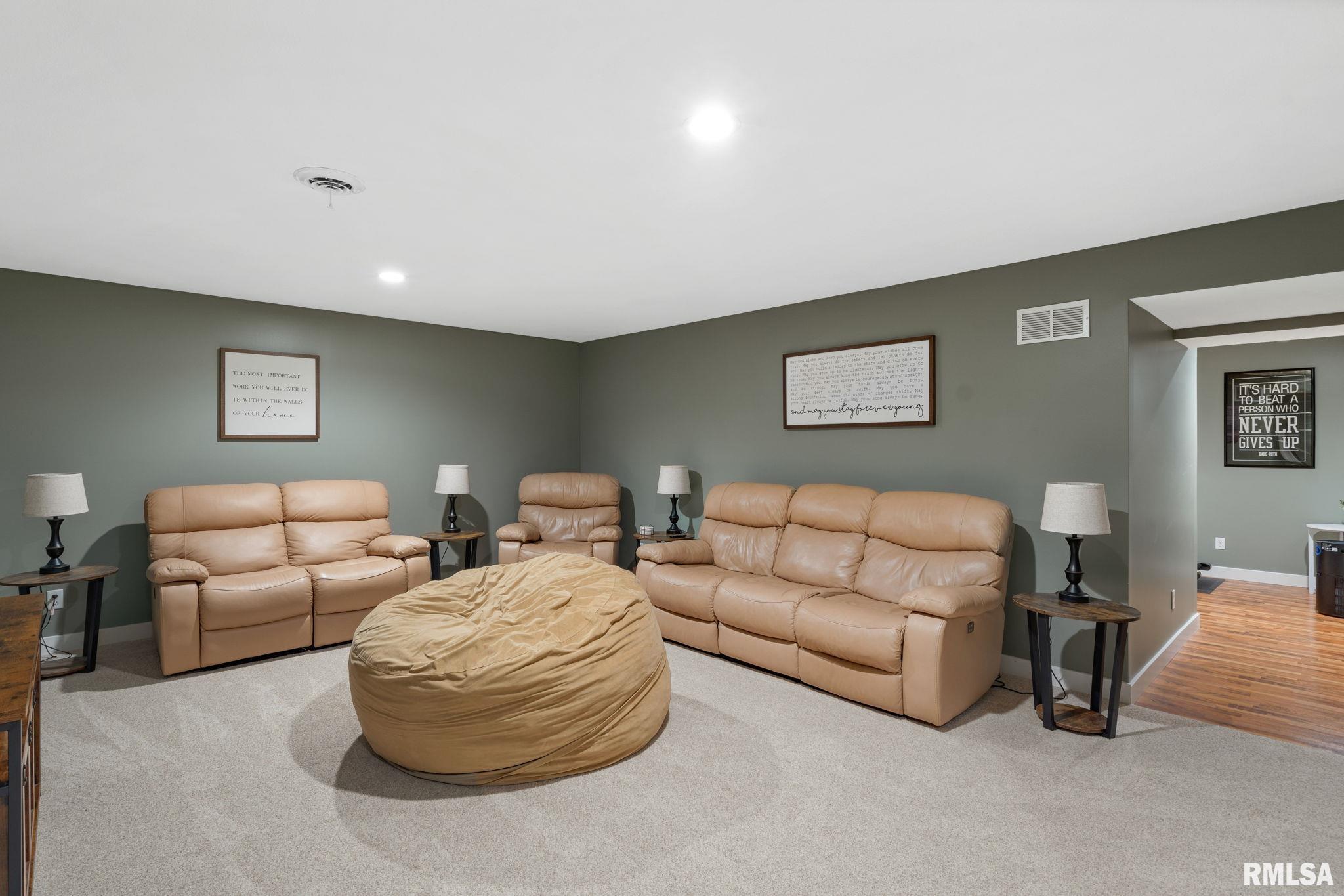 22 Jacob Drive, Eldridge, Iowa image 31