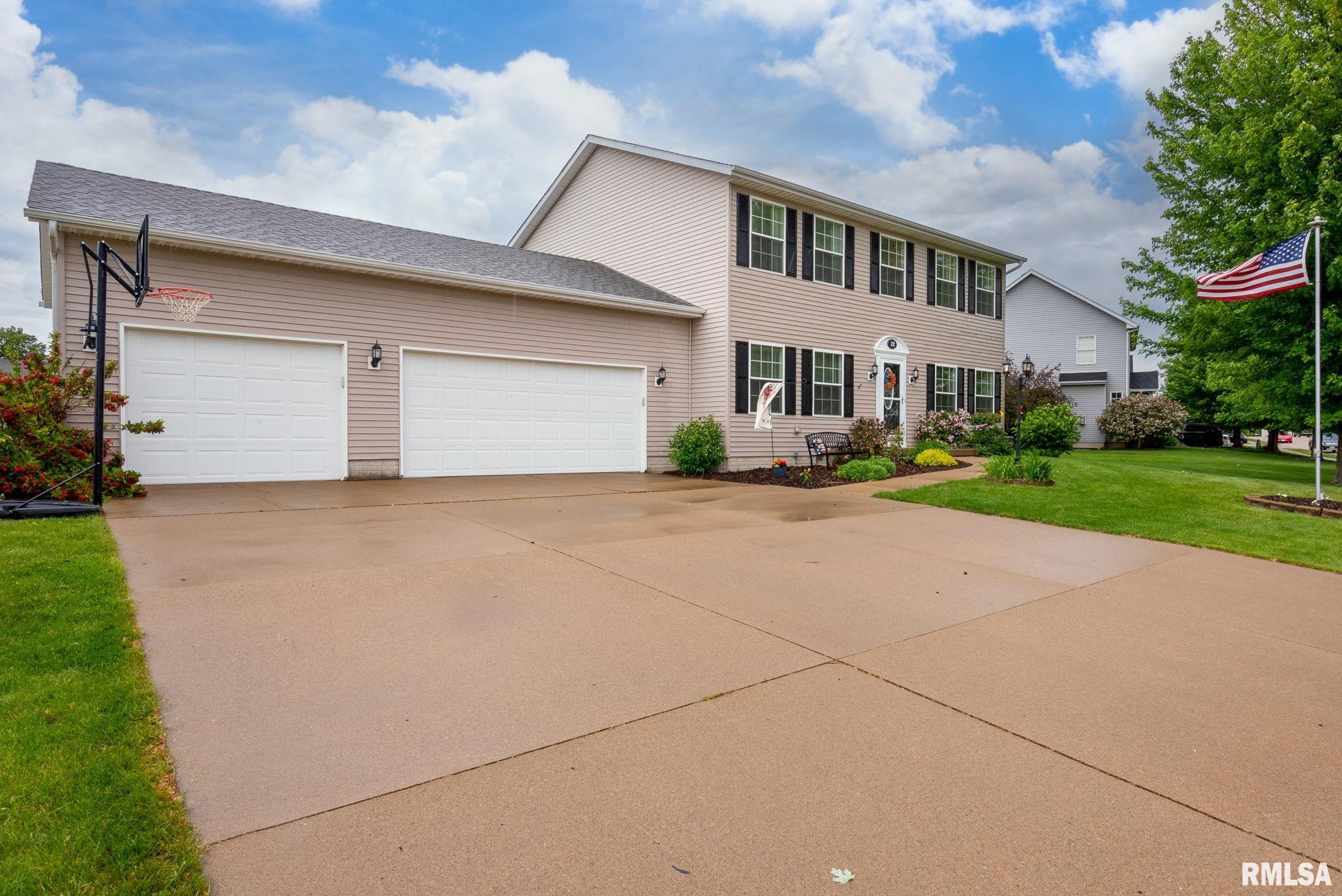 22 Jacob Drive, Eldridge, Iowa image 1