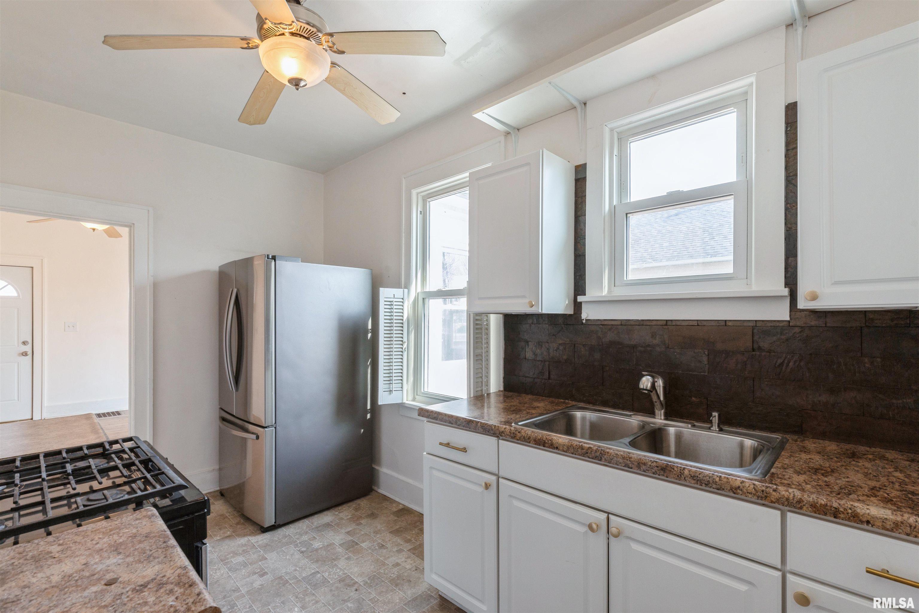 1304 38th Street, Rock Island, Illinois image 13