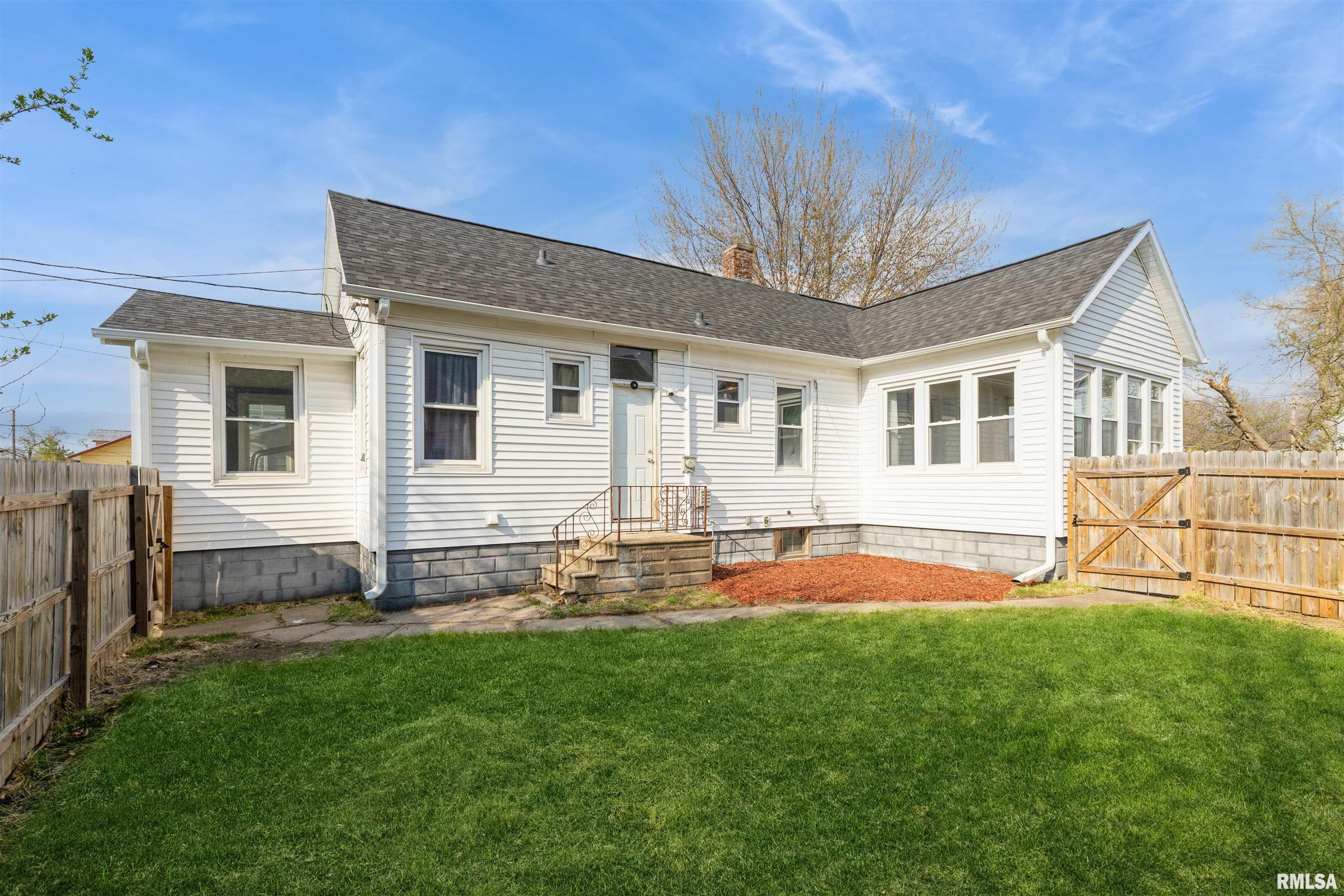 1304 38th Street, Rock Island, Illinois image 3