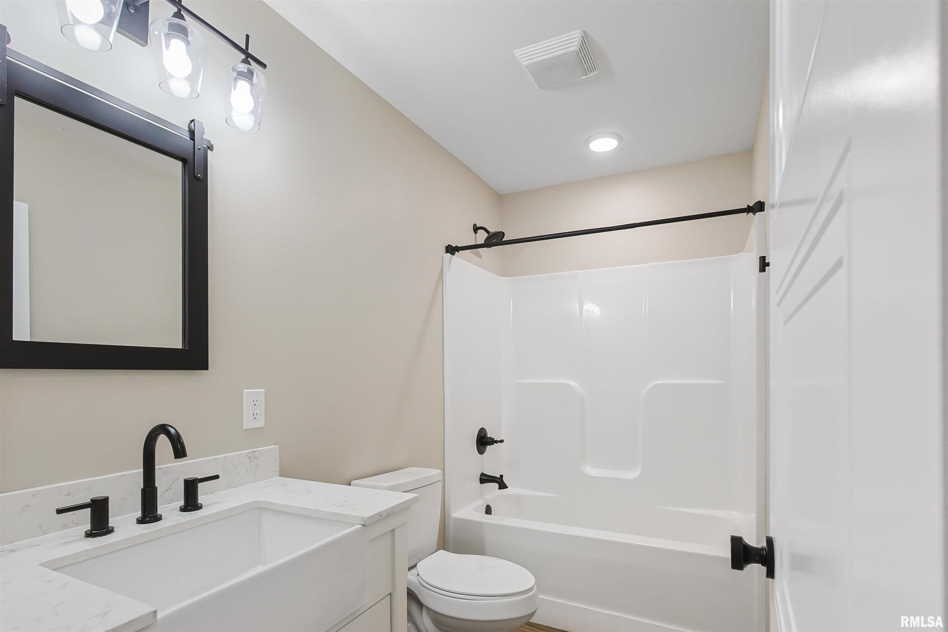 1022 Sycamore Road, Carbondale, Illinois image 15
